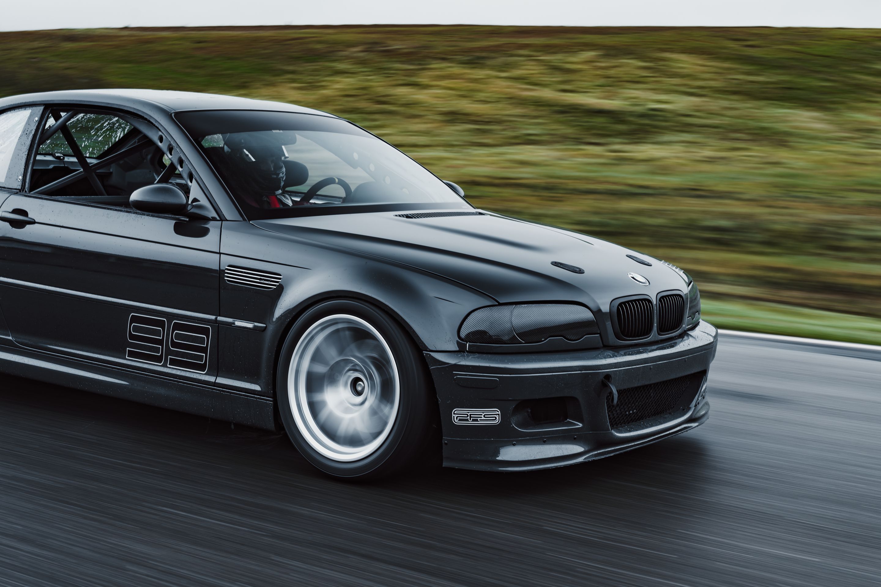 Grey BMW E46 M3 with 18" VS-5RE Apex wheels in Race Silver