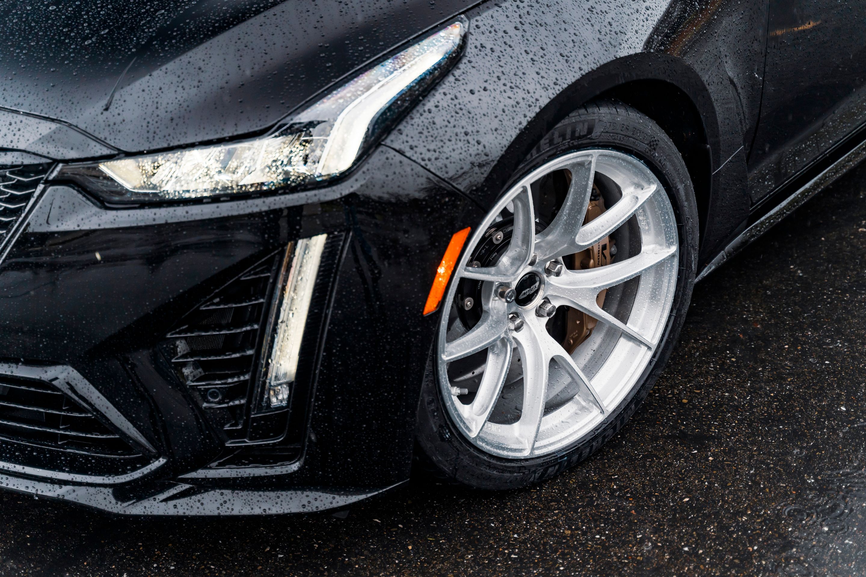 Black Cadillac CT5-V Blackwing with 19" VS-5RS Apex wheels in Brushed Clear