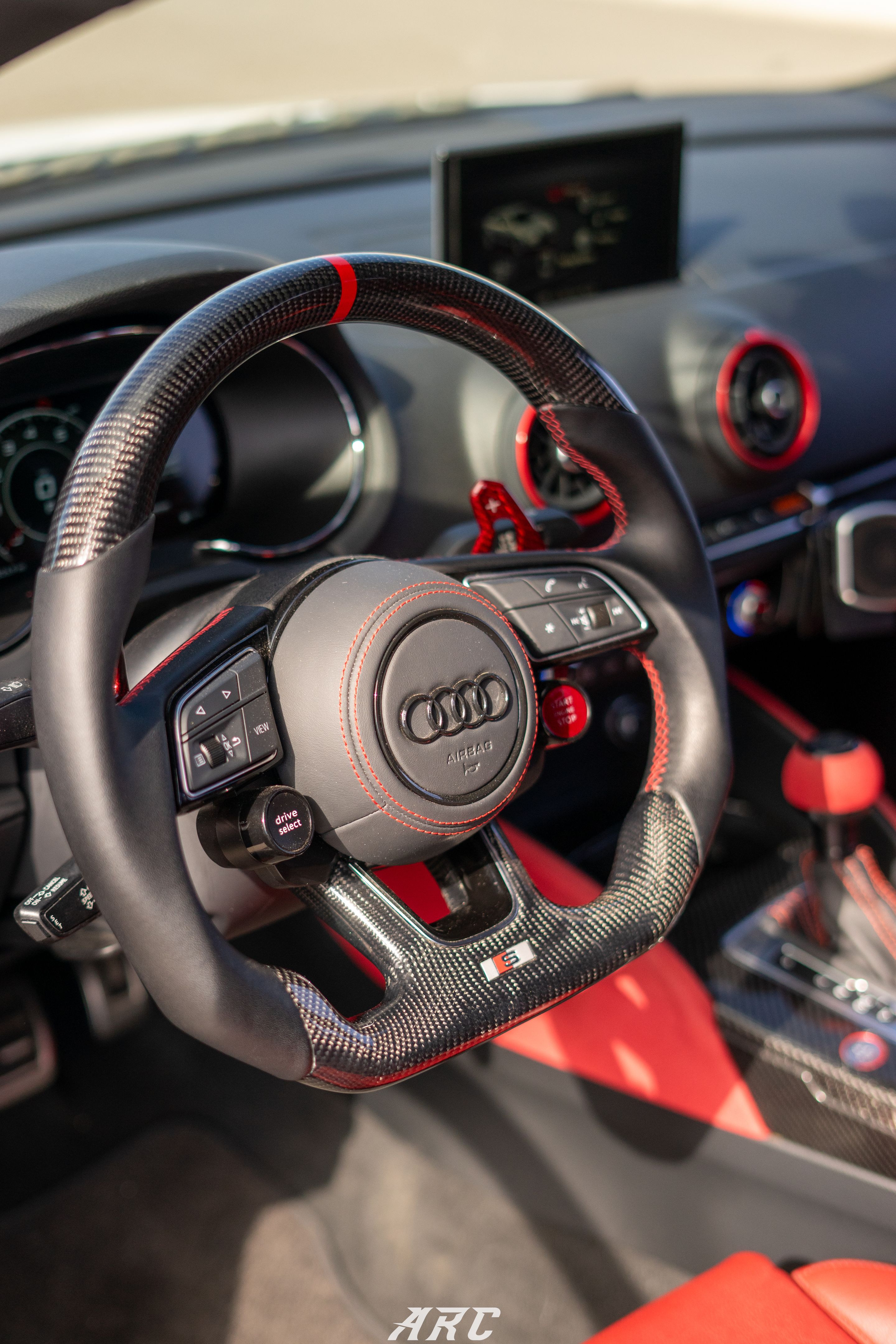 Race Livery Audi 8V A3 with 18" ML-10RT Apex wheels in Machined Lip Gloss Motorsport Gold