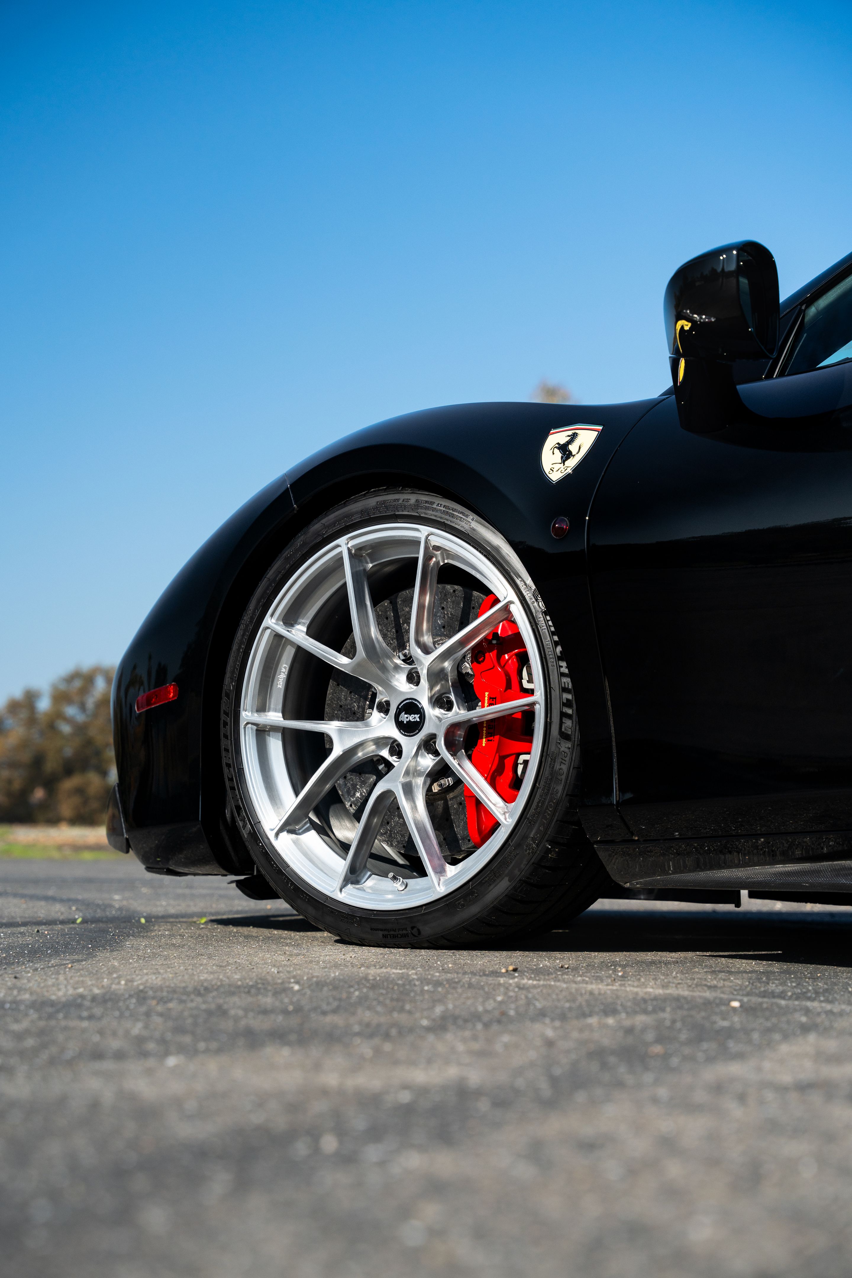 Black Ferrari 488 with 20" VS-5RS Apex wheels in Brushed Clear