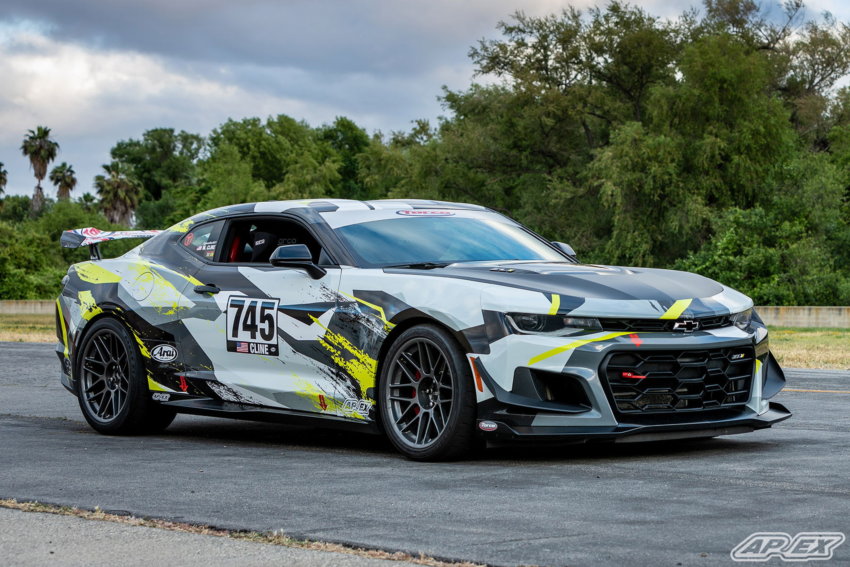 Multicolor Chevrolet 6th Gen Camaro ZL1 1LE with 19" ARC-8 Apex wheels in Anthracite