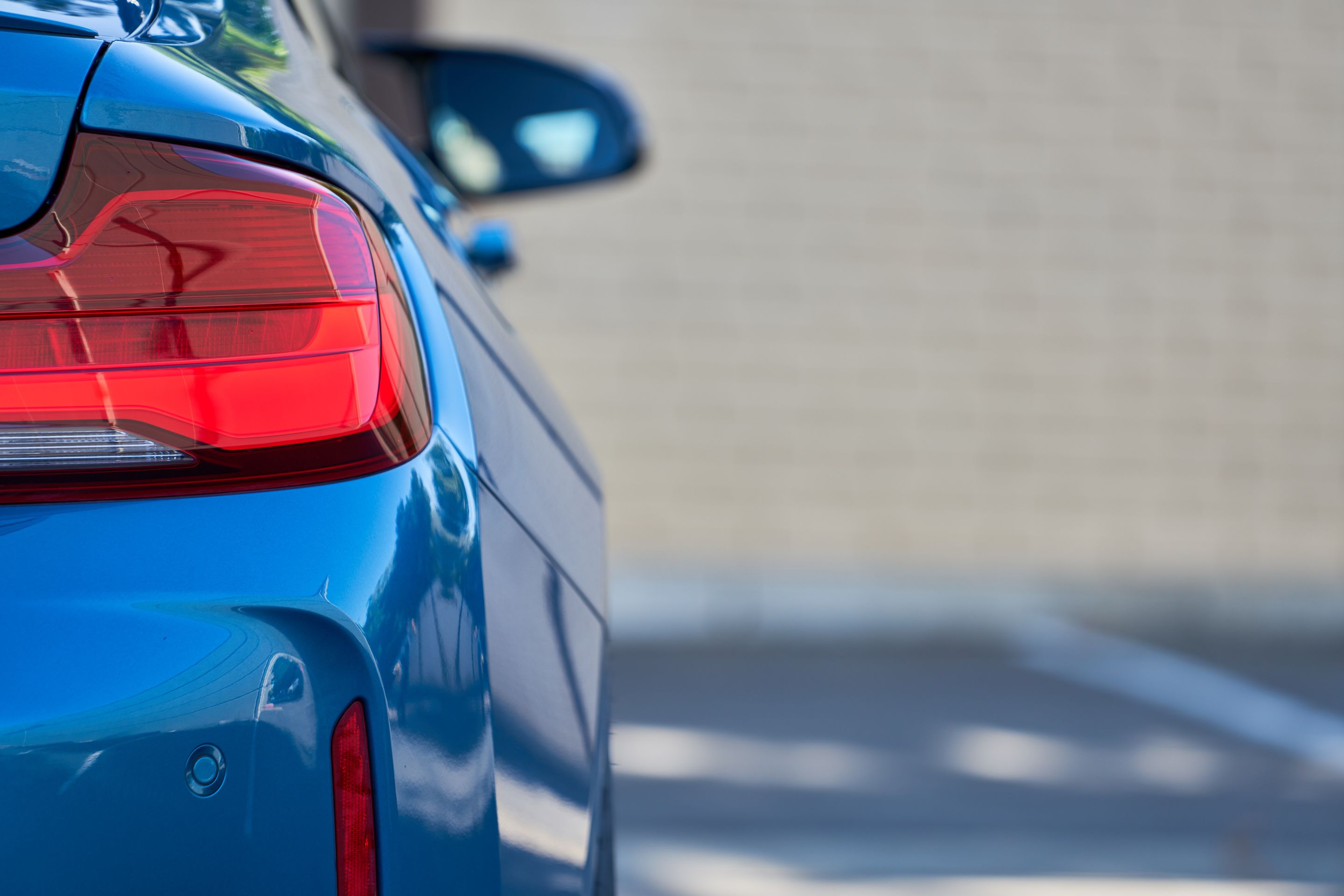 Blue BMW F87 M2 with 19" EC-7 Apex wheels in Race Silver