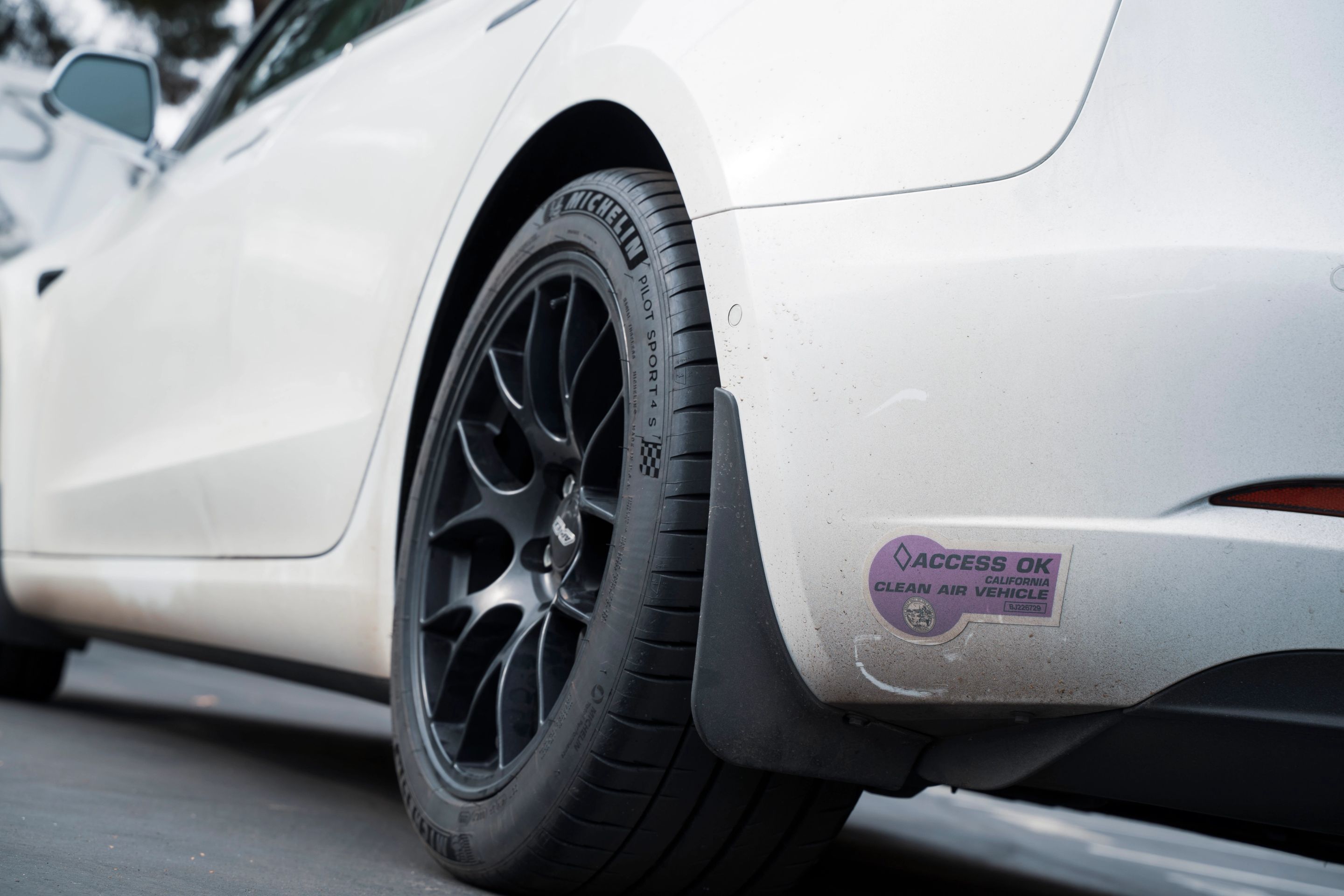 White Tesla Model 3 with 18" EC-7 Apex wheels in Satin Black