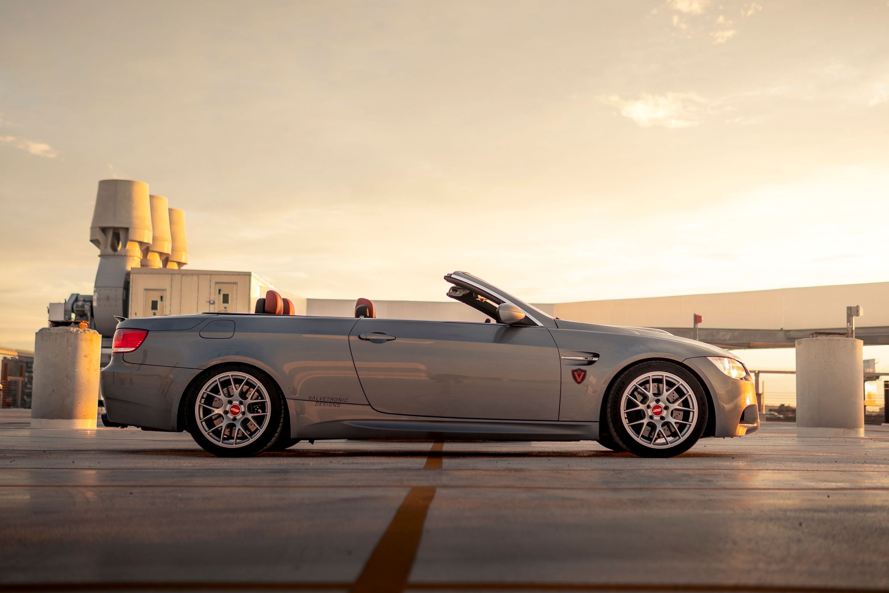 Grey BMW E93 Convertible M3 with 18" EC-7 Apex wheels in Race Silver