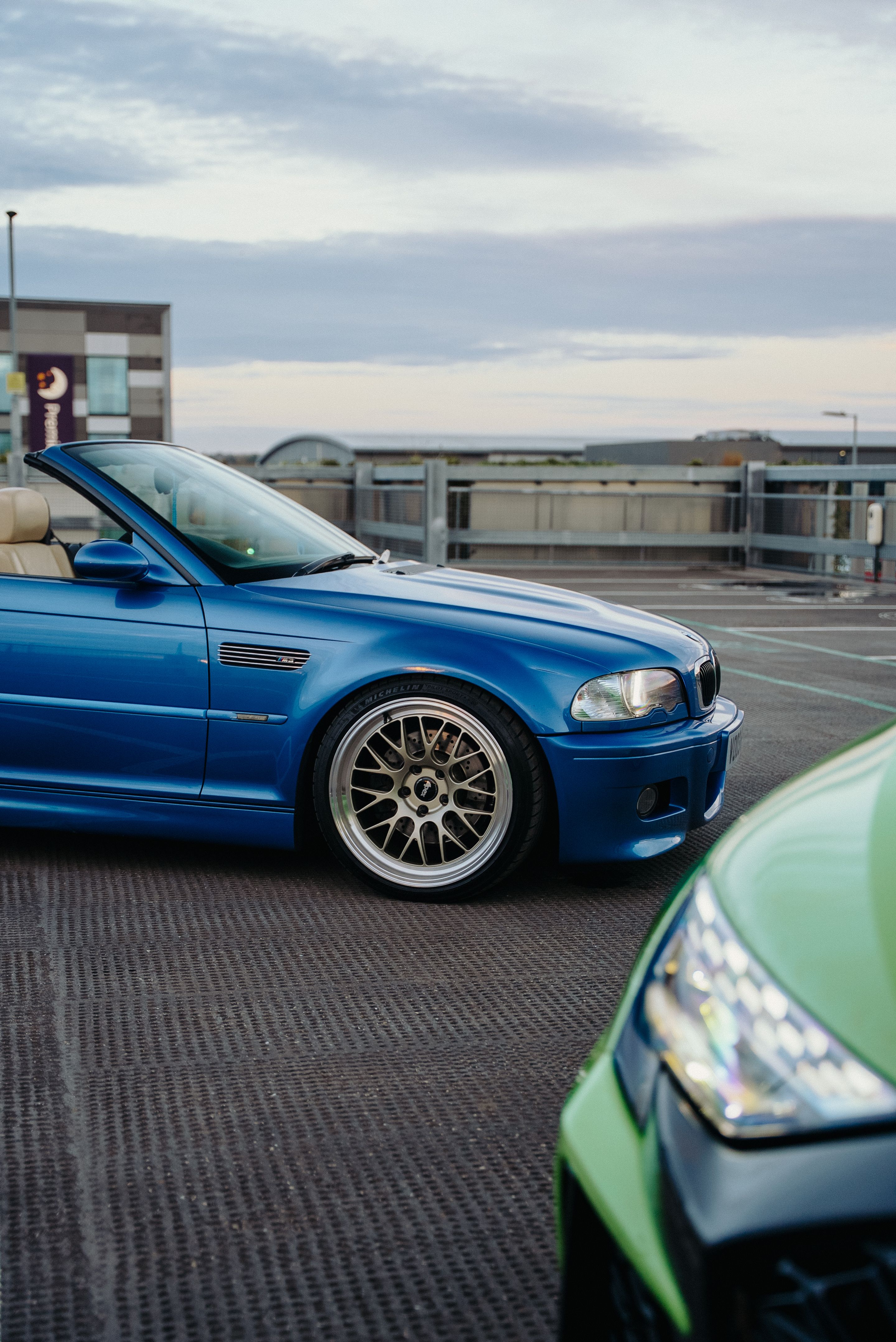 Blue BMW E46 M3 with 19" ML-10RT Apex wheels in Machined Lip Gloss Motorsport Gold