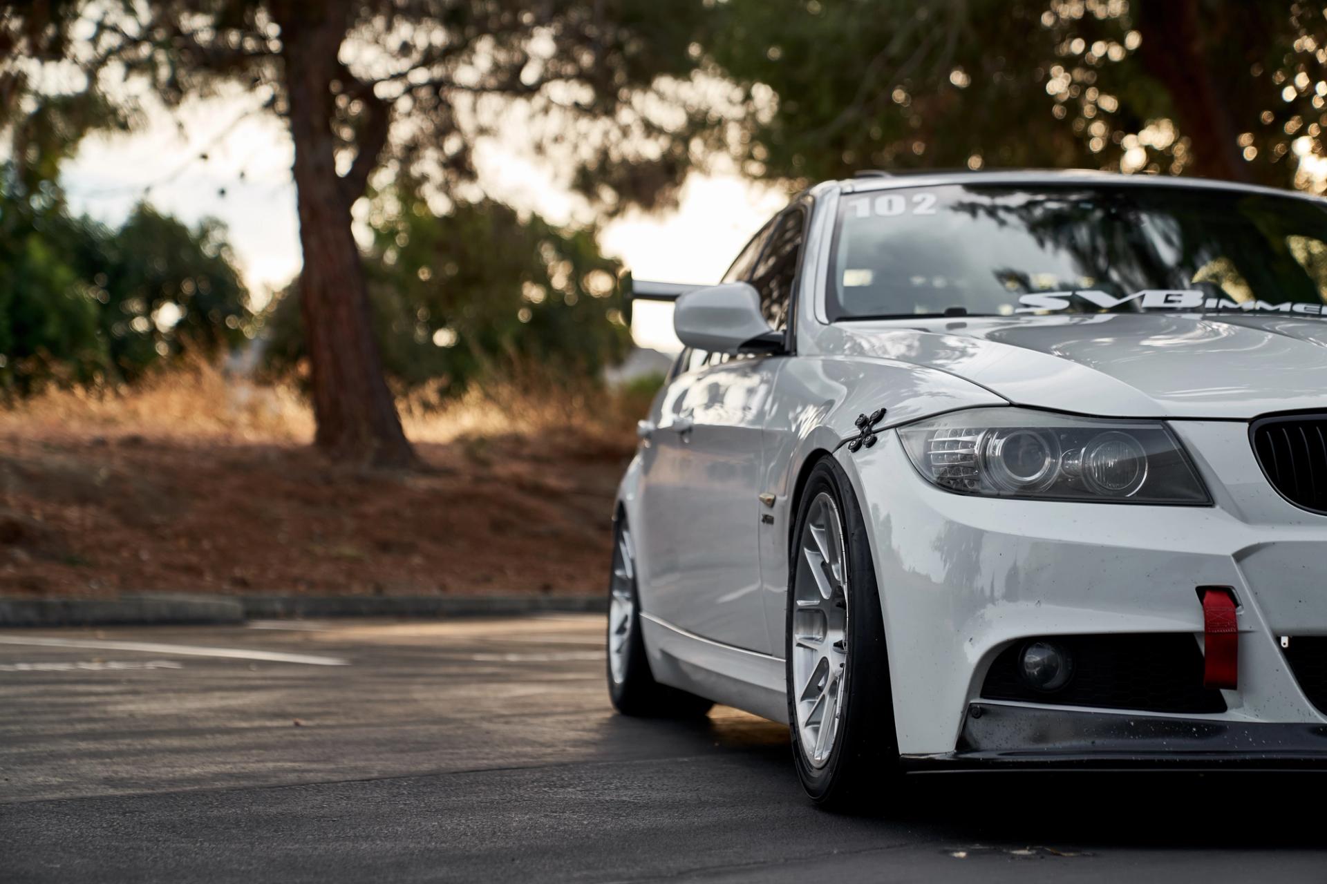 BMW E90 LCI Sedan 3 Series with 17" ARC-8R in Brushed Clear