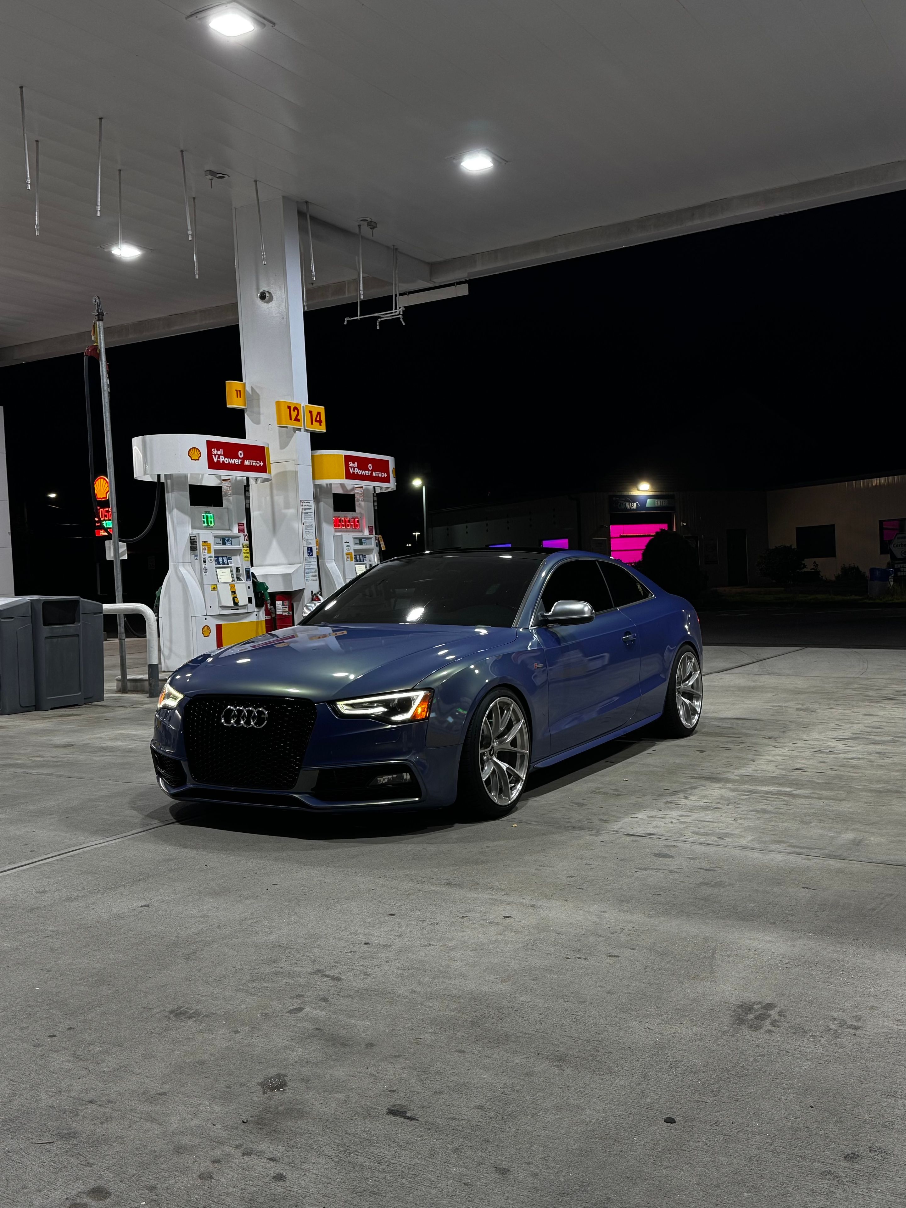 Blue Audi B8 S5 with 19" VS-5RS Apex wheels in Brushed Clear