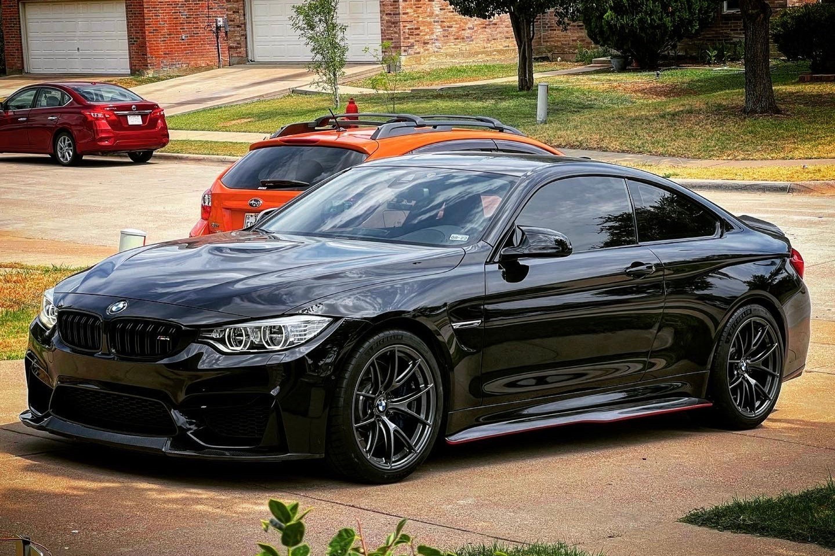Black BMW F82 Coupe M4 with 18" VS-5RS Apex wheels in Anthracite