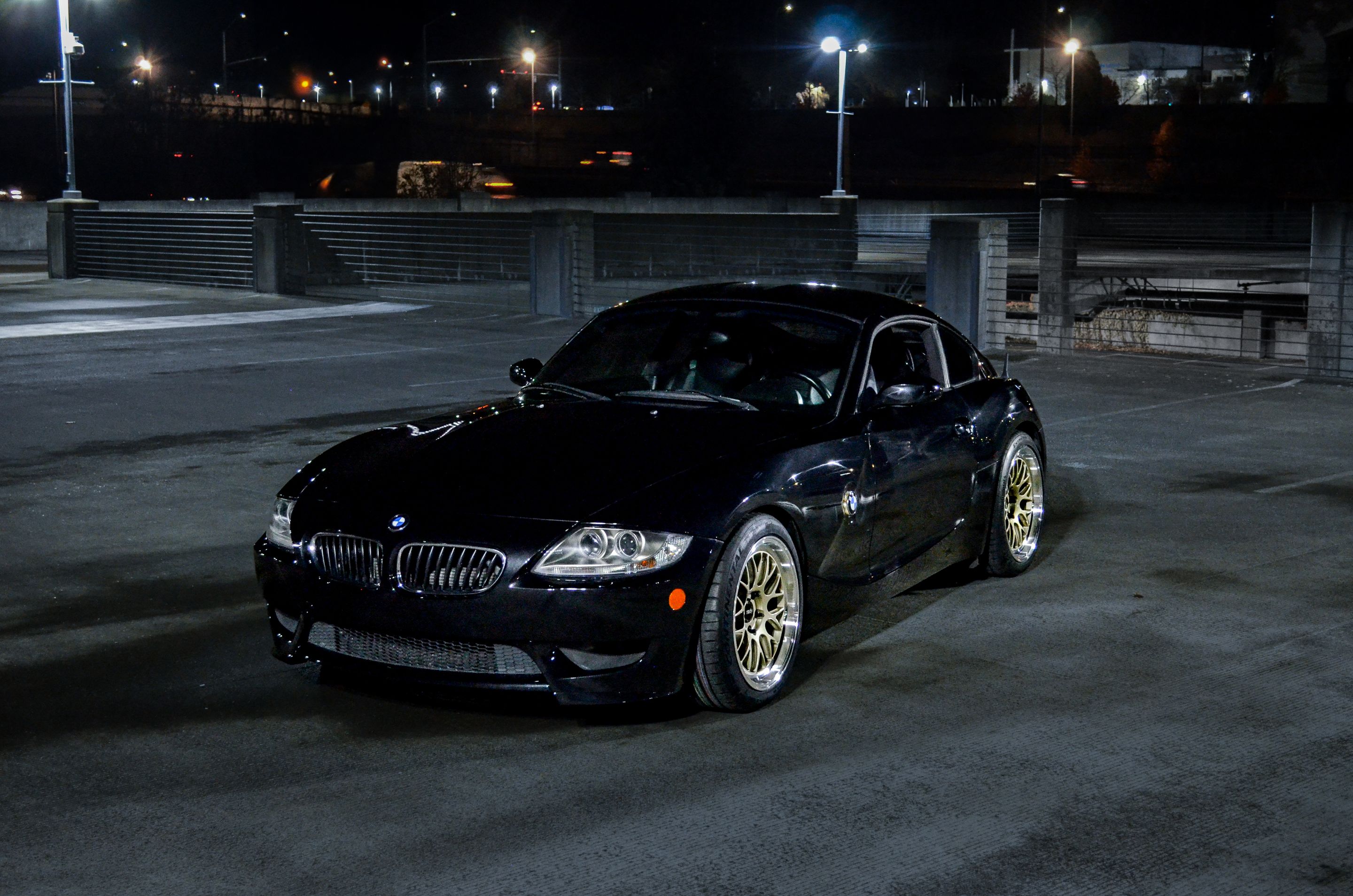 Black BMW E86 Coupe Z4 M with 18" ML-10RT Apex wheels in Machined Lip Gloss Motorsport Gold