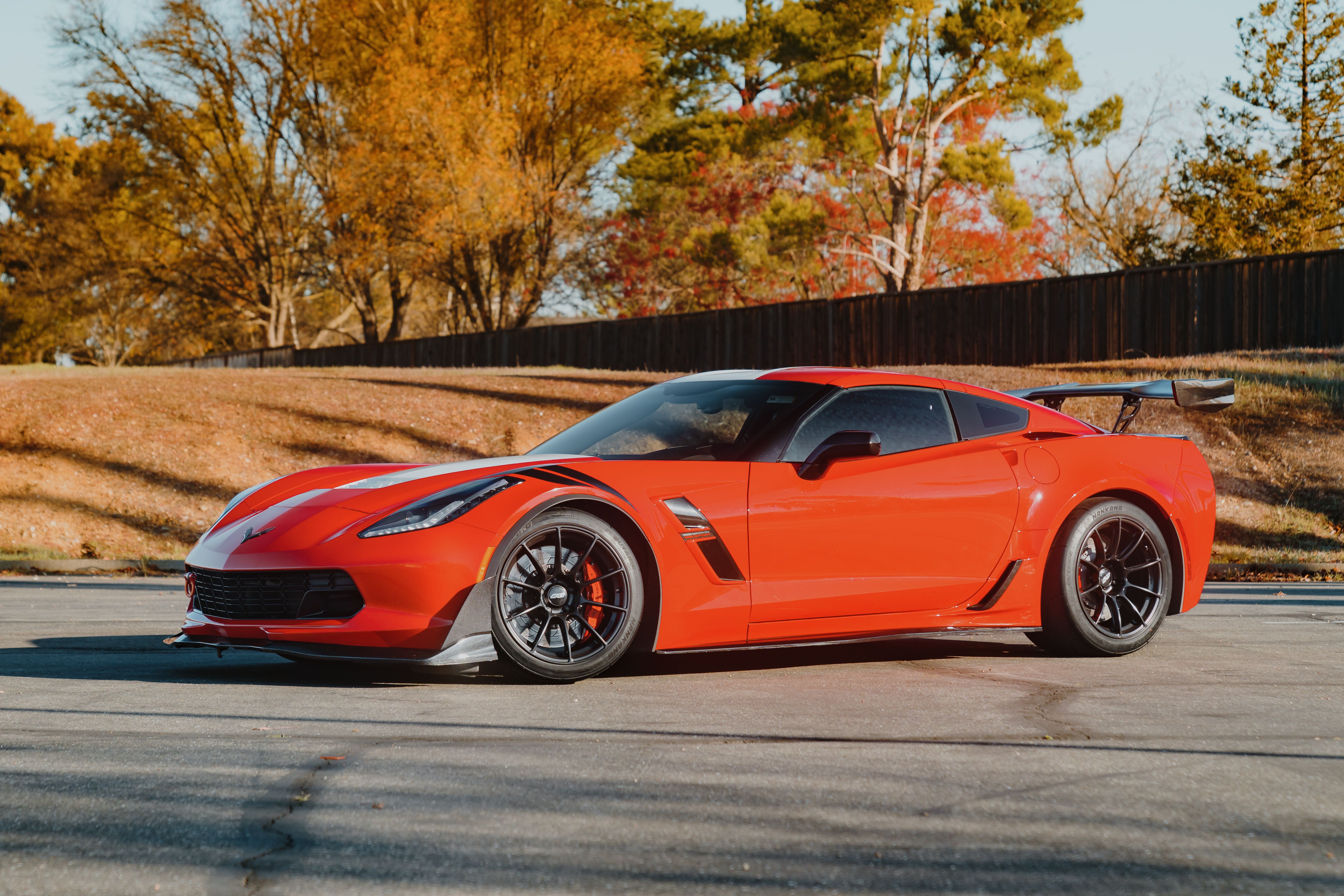 ASTALIFT レッド Chevrolet C7 Corvette Grand Sport with 18