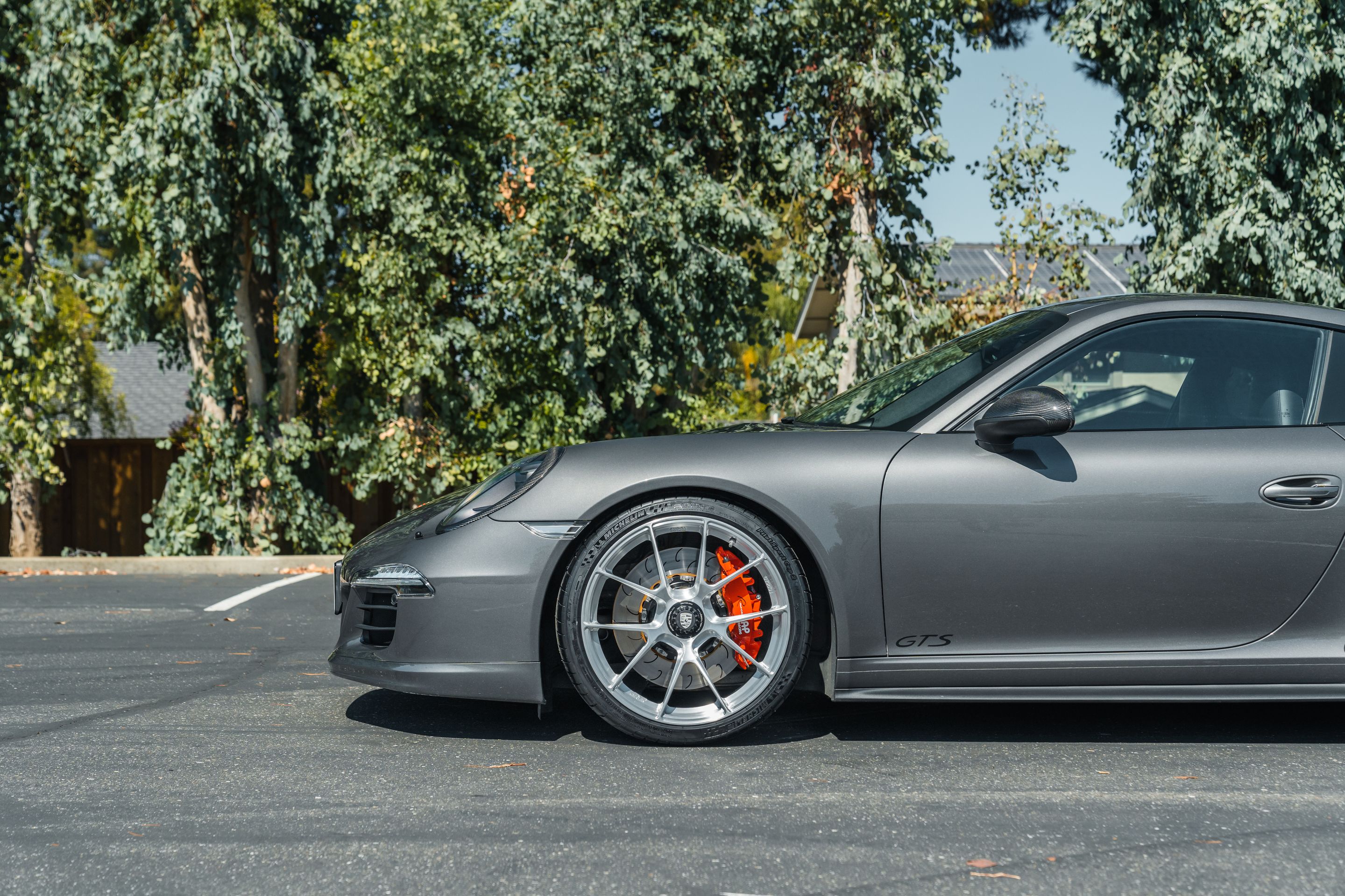 Grey Porsche 911 991.1 Carrera GTS with 20" VS-5RS Apex wheels in Brushed Clear