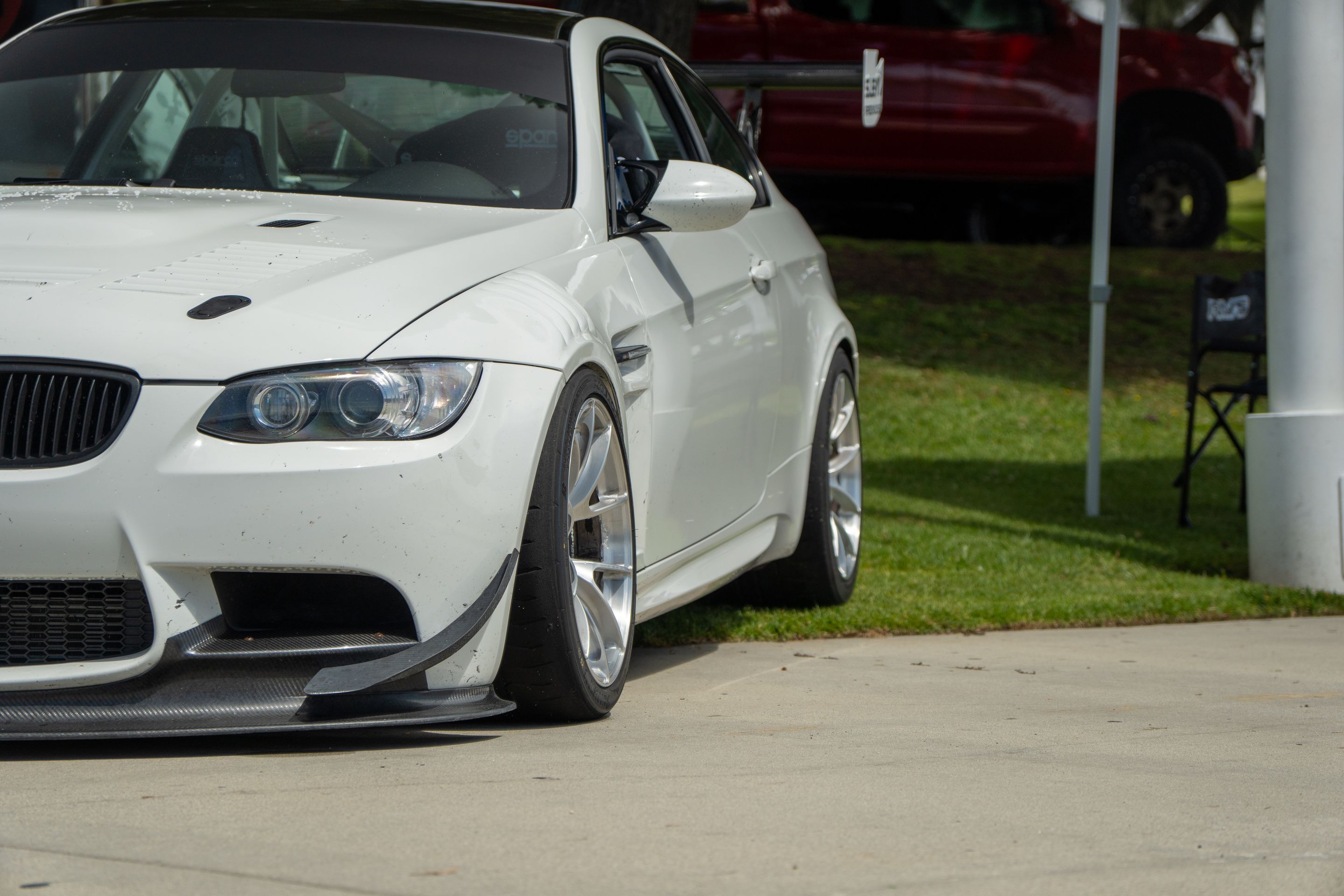 White BMW E92 Coupe M3 with 18" VS-5RS Apex wheels in Brushed Clear