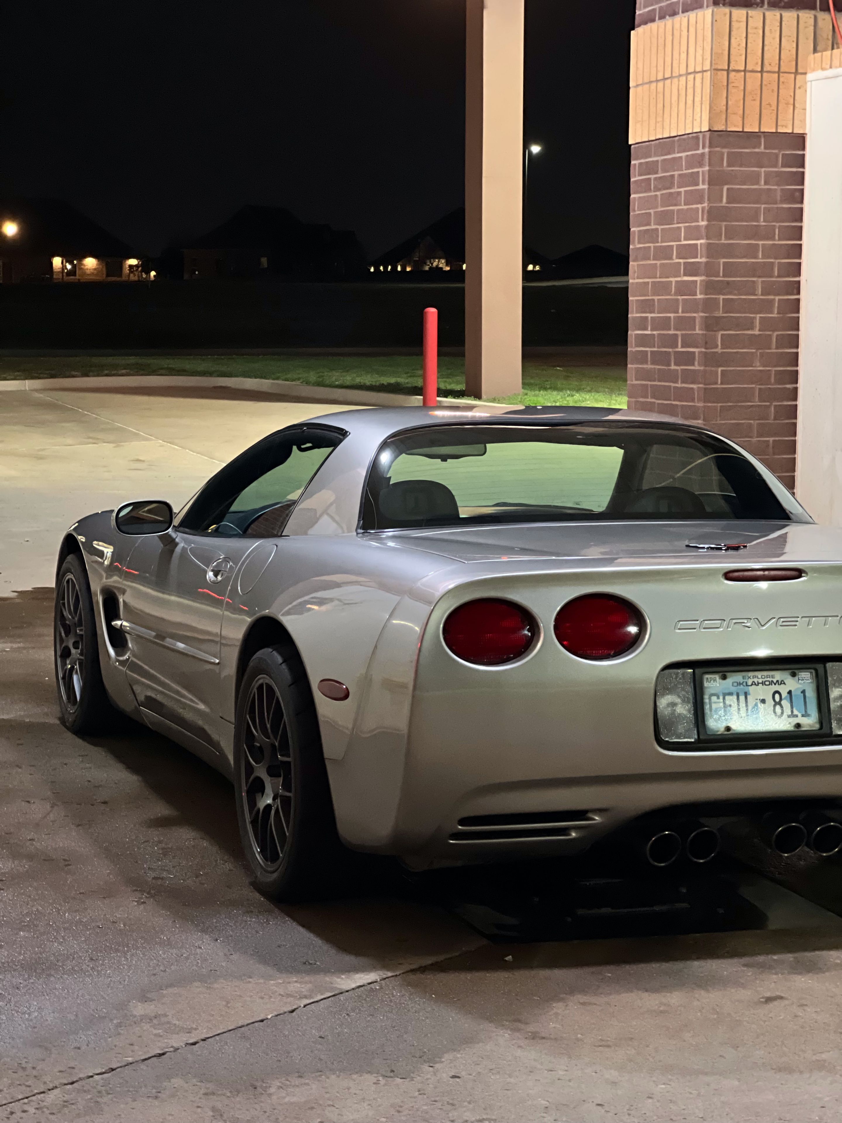 Silver Chevrolet C5 Corvette Base/Z51 with 18" EC-7 Apex wheels in Anthracite