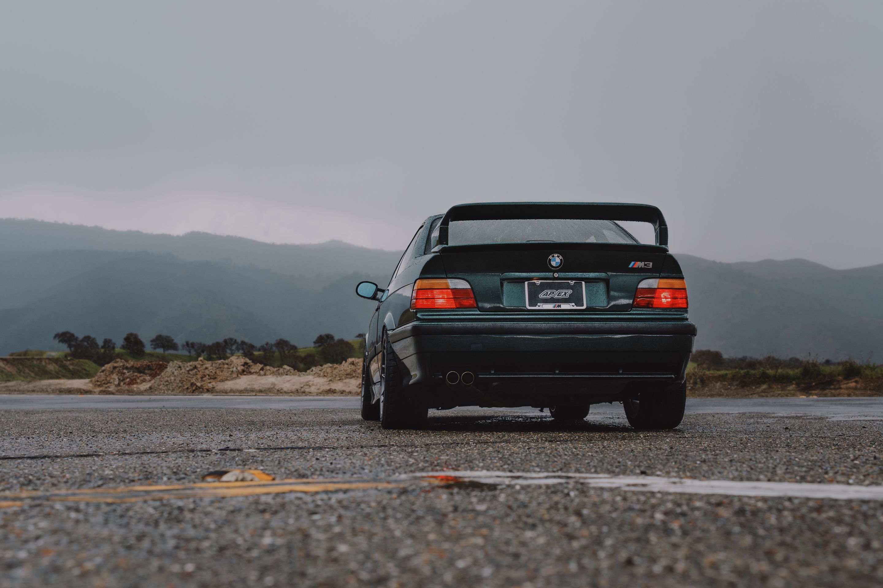 Green BMW E36 M3 with 17" ARC-8RT Apex wheels in Anthracite