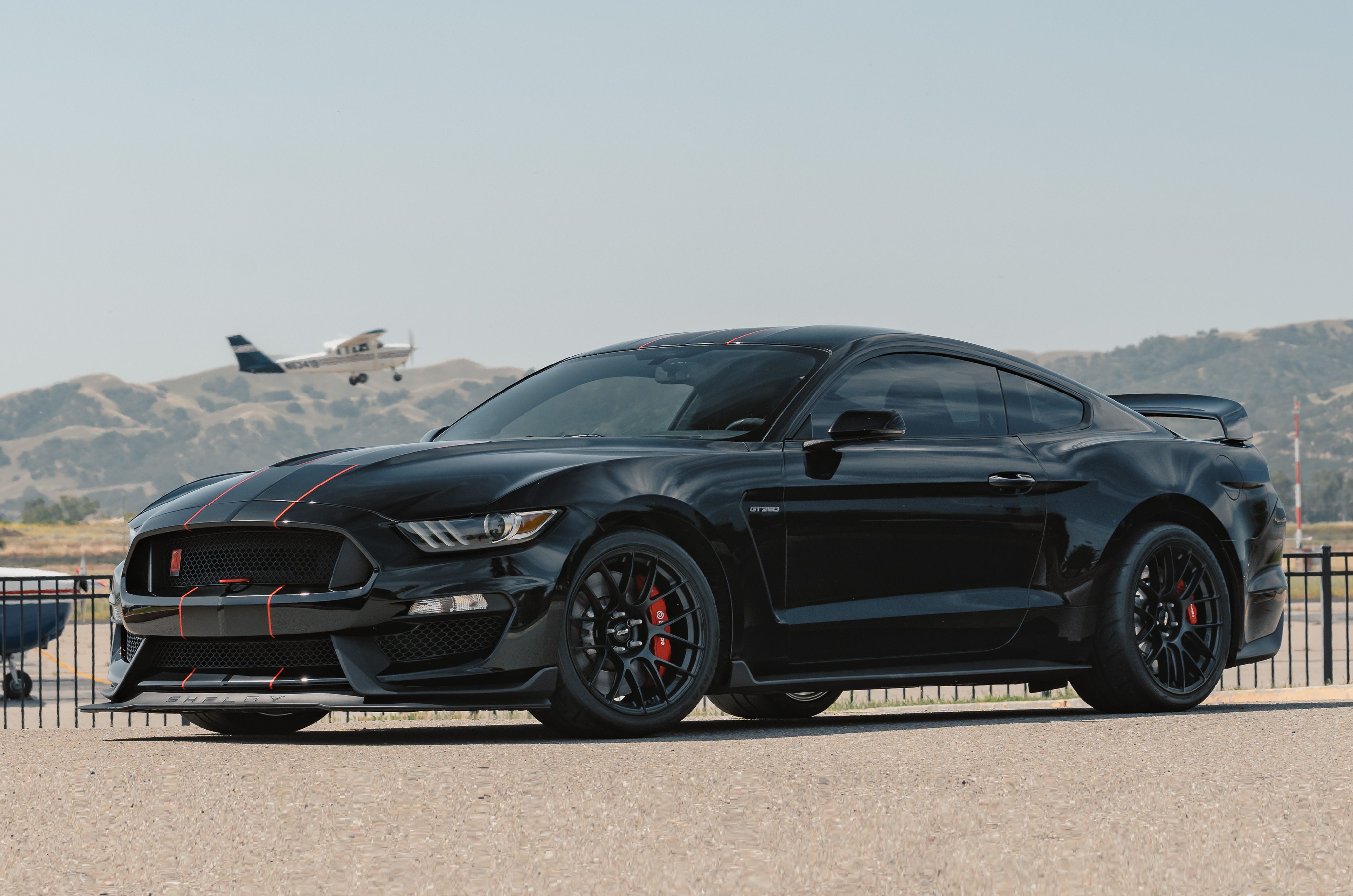 Ford S550 Mustang GT350 with 19