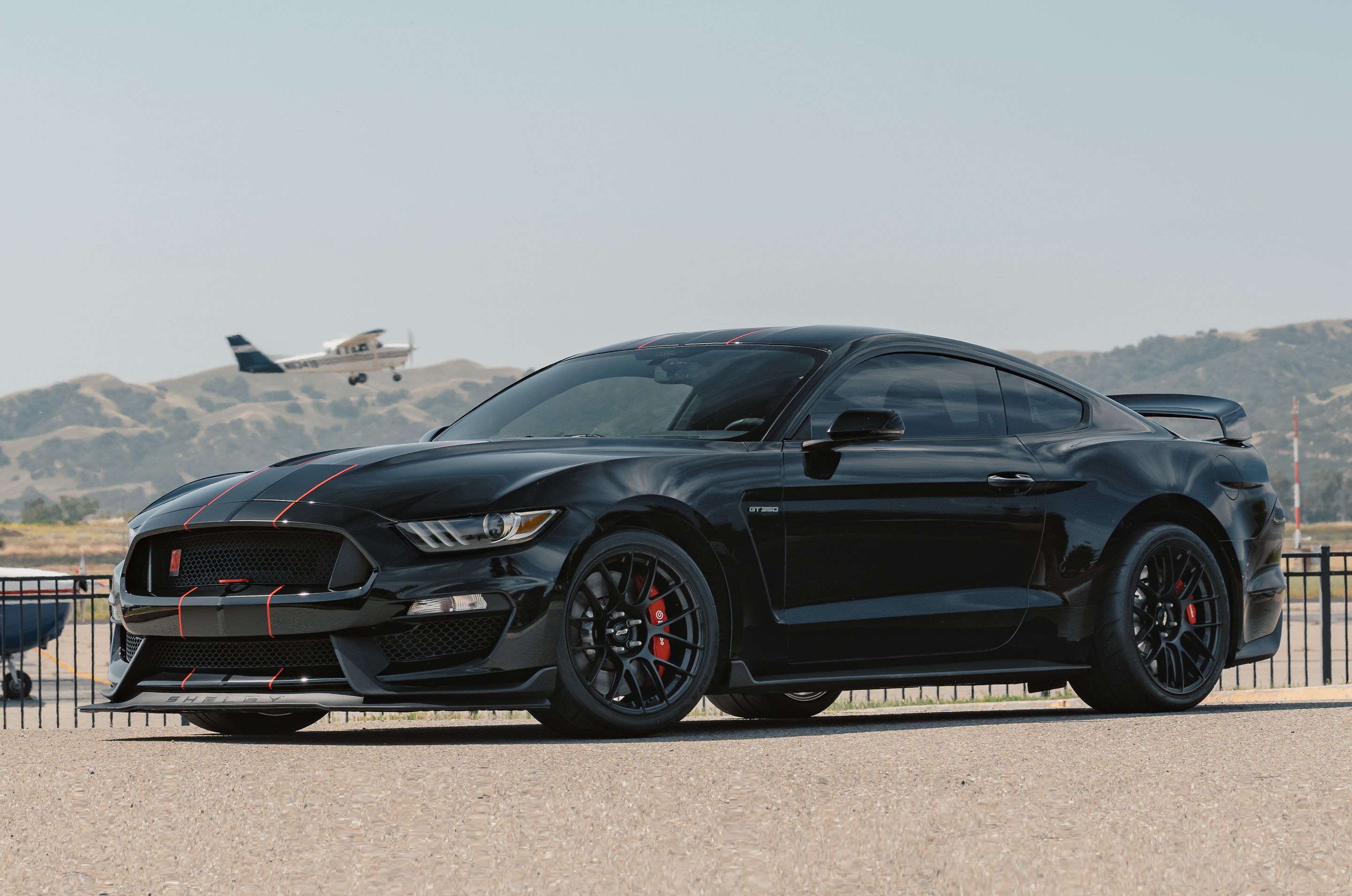 Black Ford S550 Mustang GT350 with 19" EC-7RS Apex wheels in Satin Black