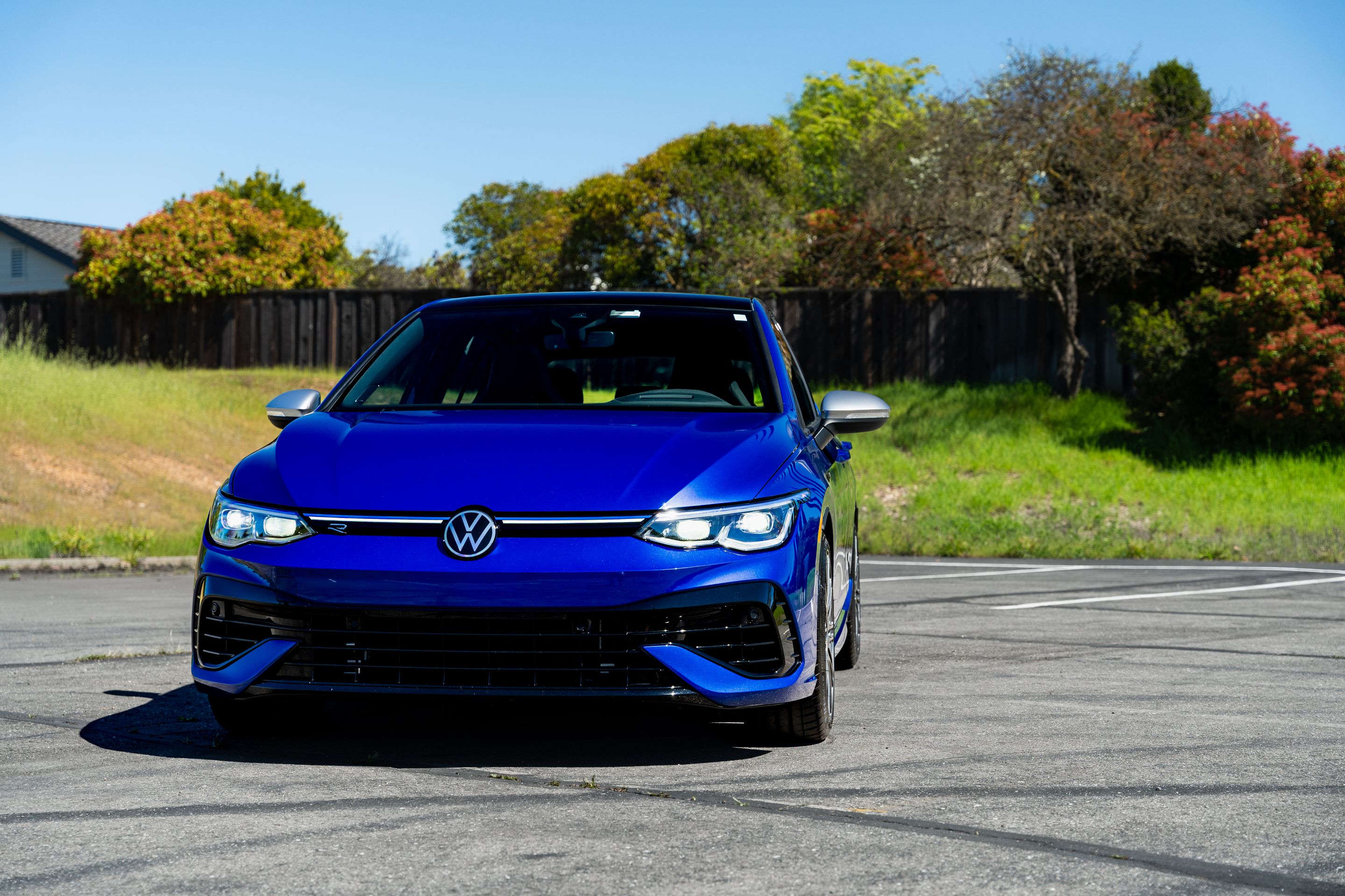 Blue VW MK8 Golf R with 18" TC-10RT Apex wheels in Anthracite