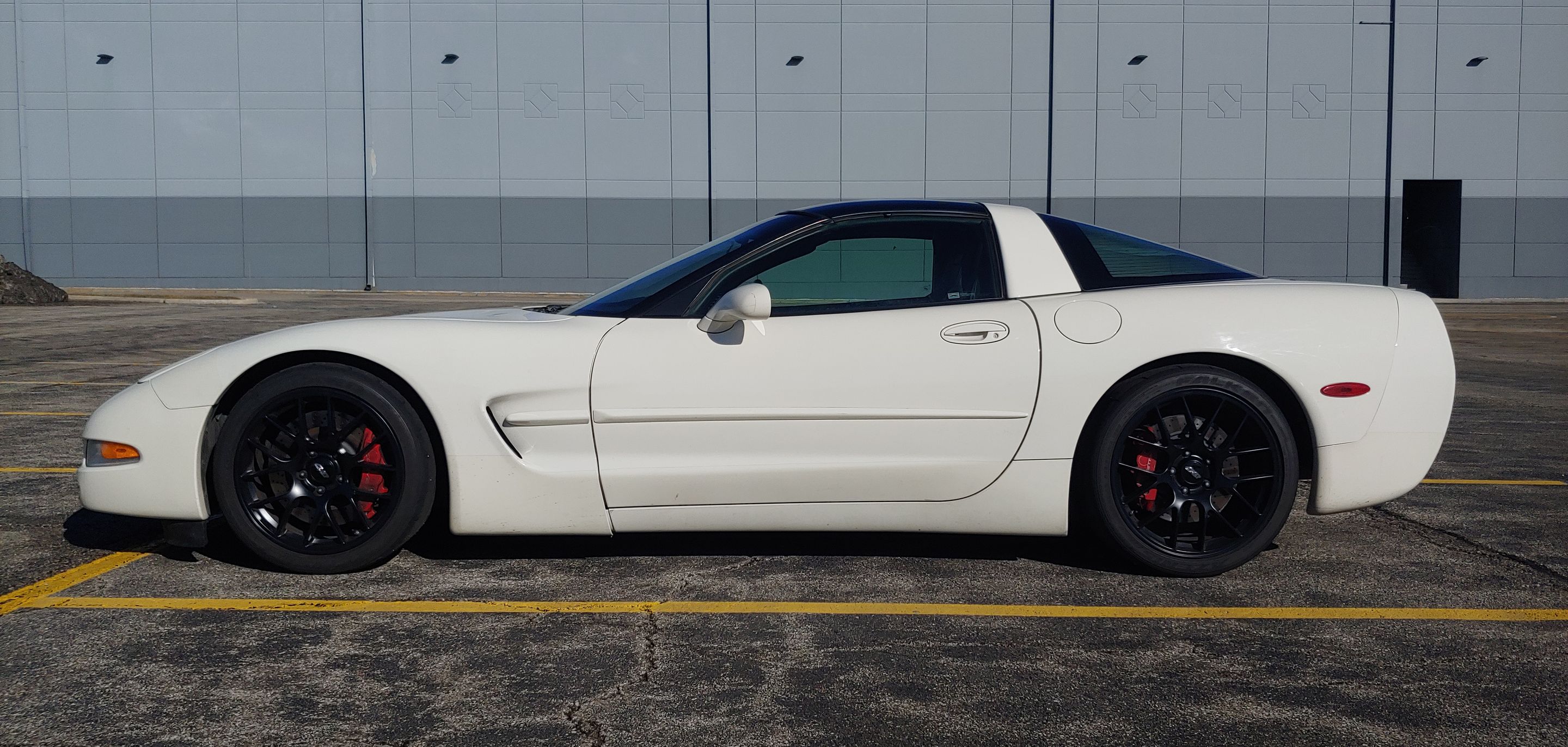 White Chevrolet C5 Corvette Base/Z51 with 18"/19" EC-7 Apex wheels in Satin Black