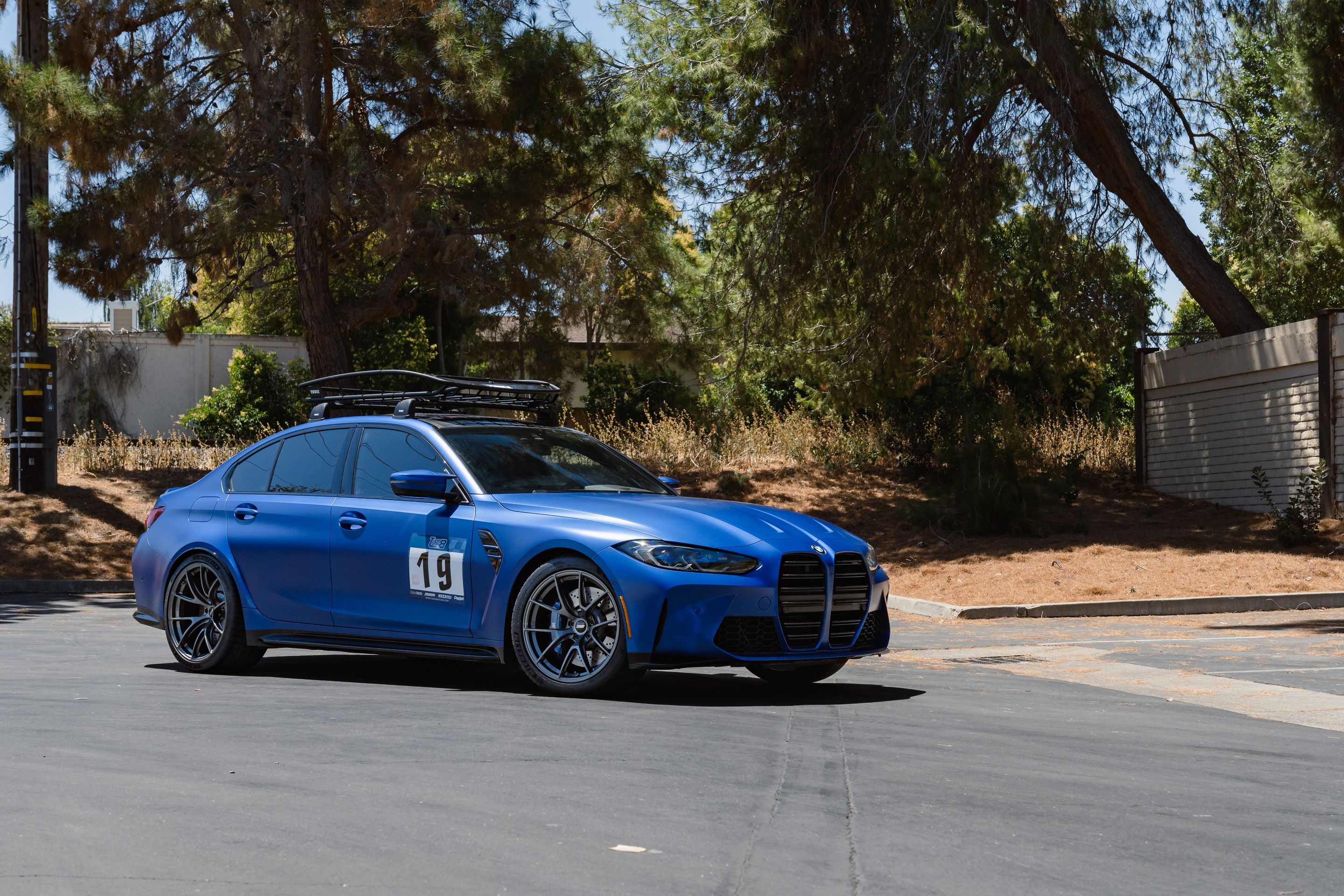 Blue BMW G80 M3 with 19"/20" VS-5RS Apex wheels in Anthracite