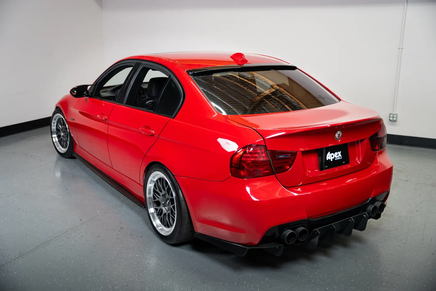 BMW E90 Sedan 3 Series with 18