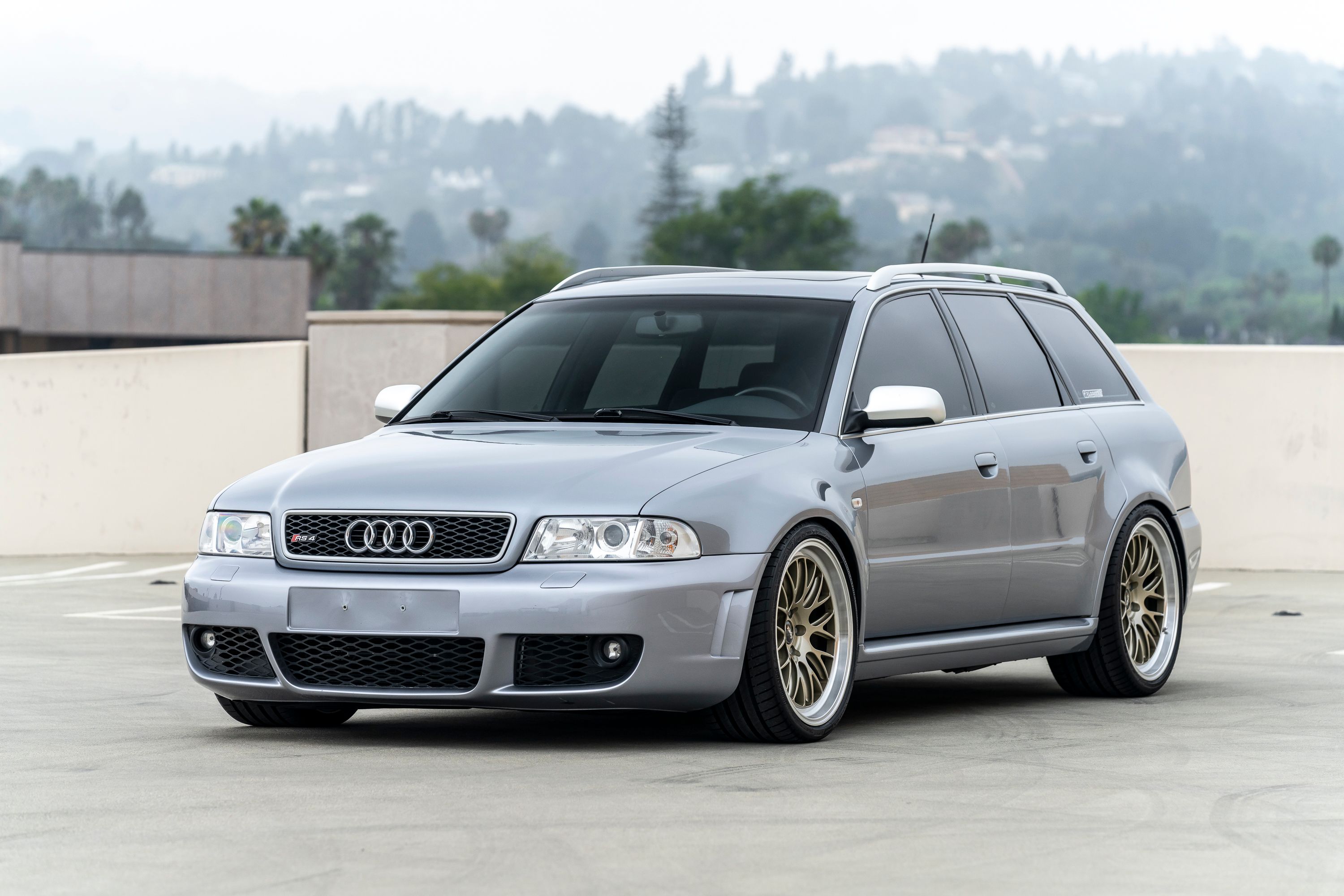 Silver Audi RS 4 - ML-10RT in Machined Lip Gloss Motorsport Gold