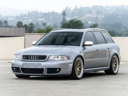 Silver Audi RS 4 - ML-10RT in Machined Lip Gloss Motorsport Gold