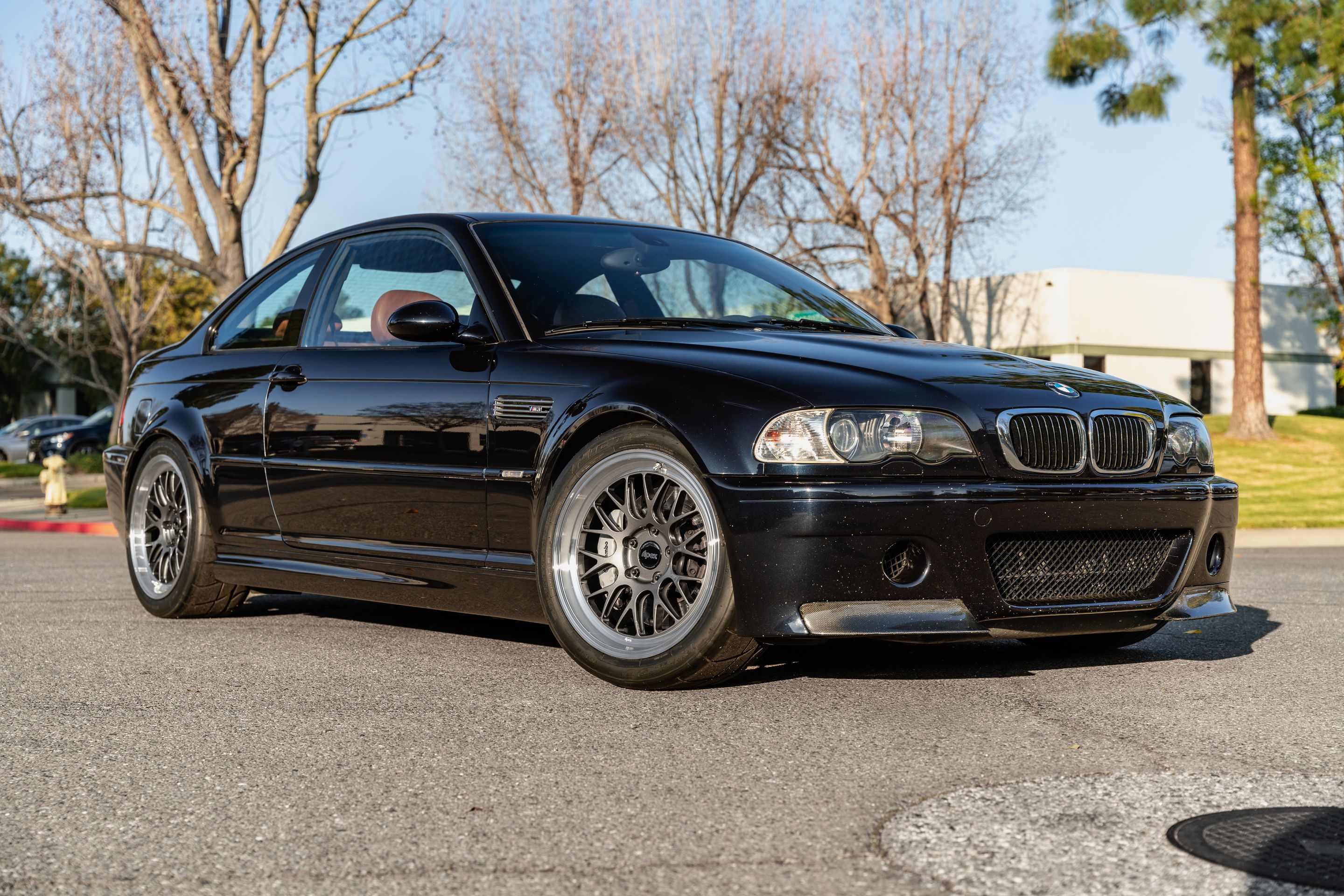 Black BMW E46 M3 with 18" ML-10RT Apex wheels in Machined Lip Anthracite