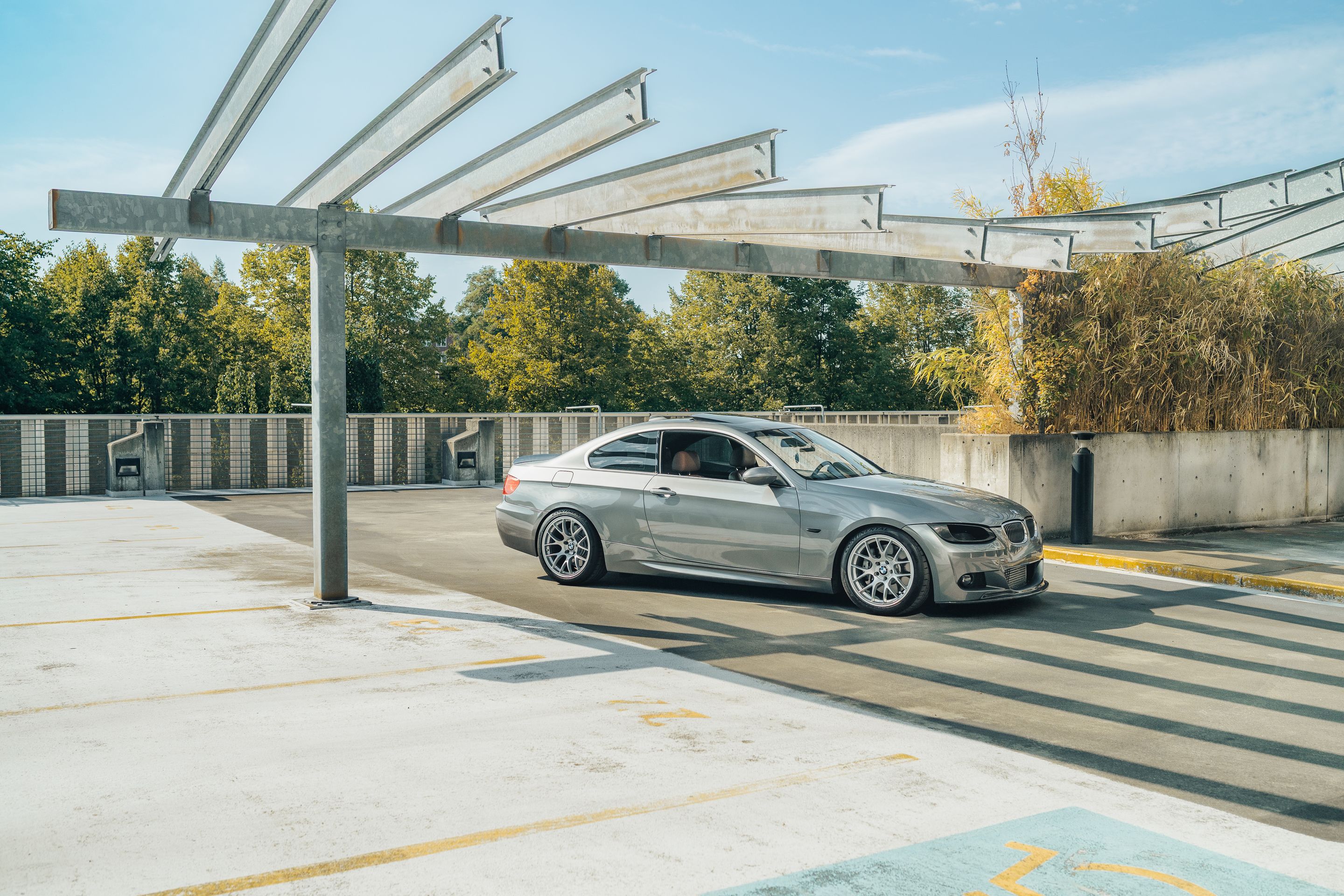 Silver BMW E92 Coupe 3 Series with 18" EC-7 Apex wheels in Hyper Silver