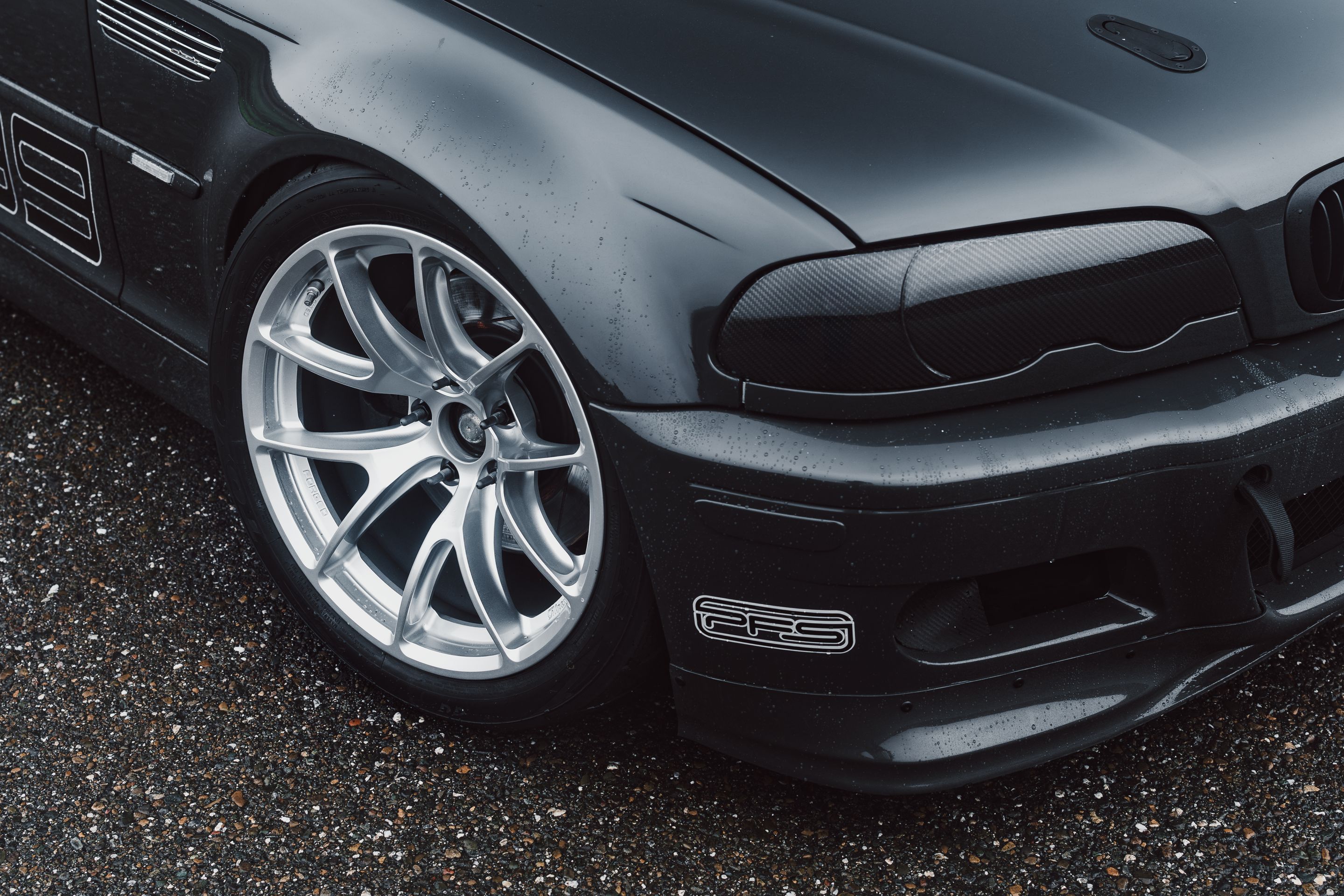 Grey BMW E46 M3 with 18" VS-5RE Apex wheels in Race Silver