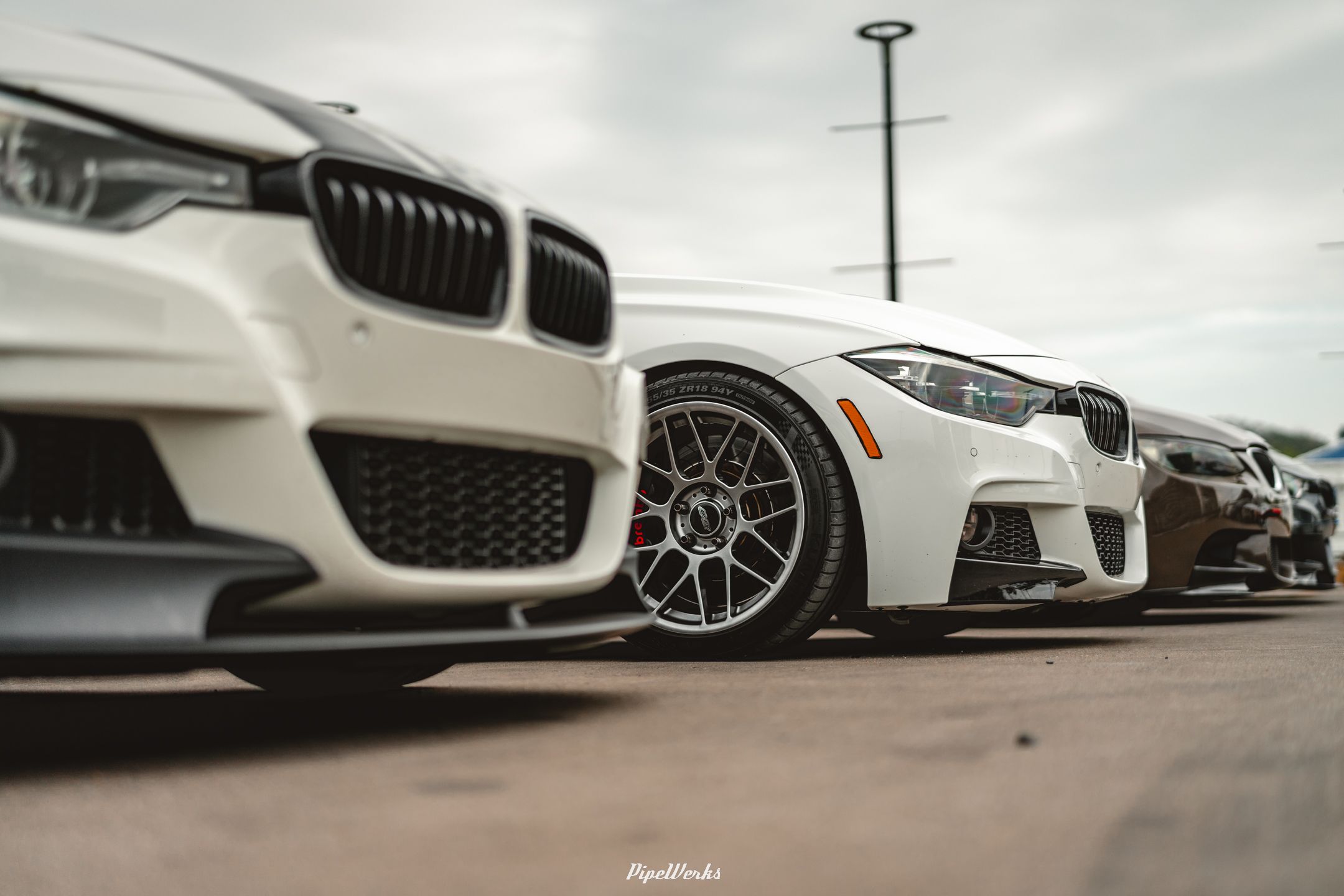 White BMW F30 Sedan 3 Series with 18" ARC-8 Apex wheels in Hyper Black