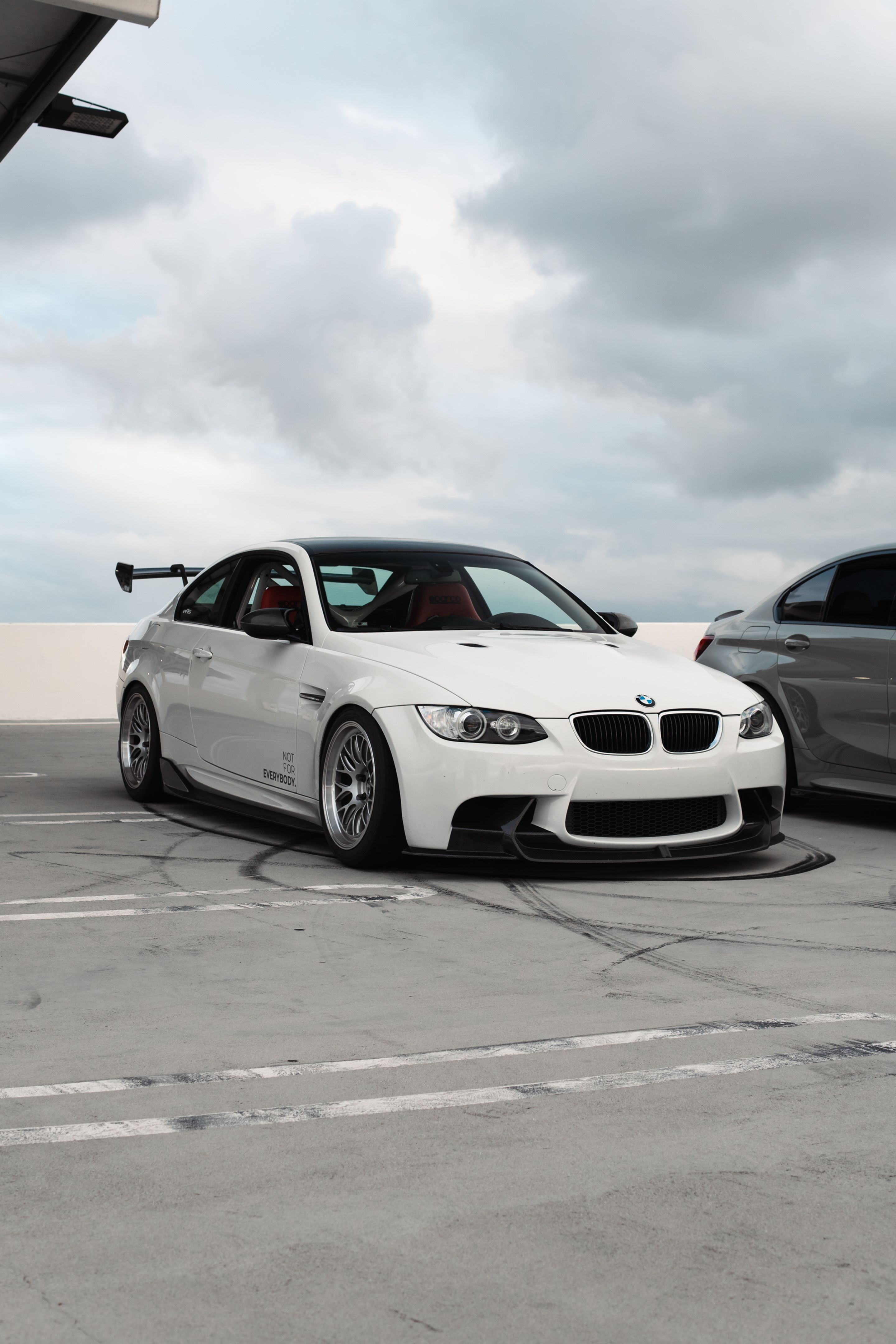 White BMW E92 Coupe M3 with 18" ML-10RT Apex wheels in Machined Lip Race Silver