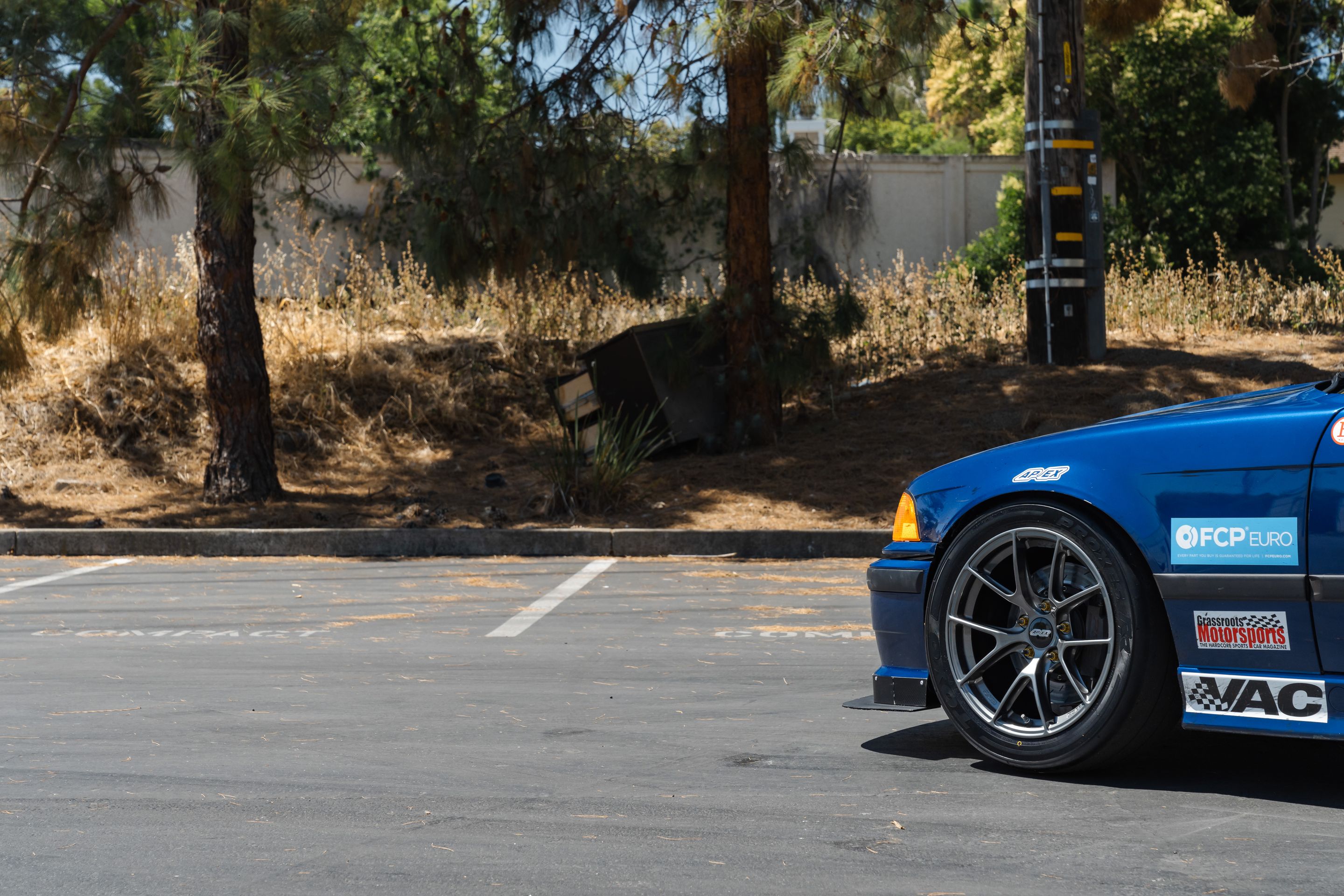 Blue BMW E36 3 Series with 17" VS-5RS Apex wheels in Anthracite