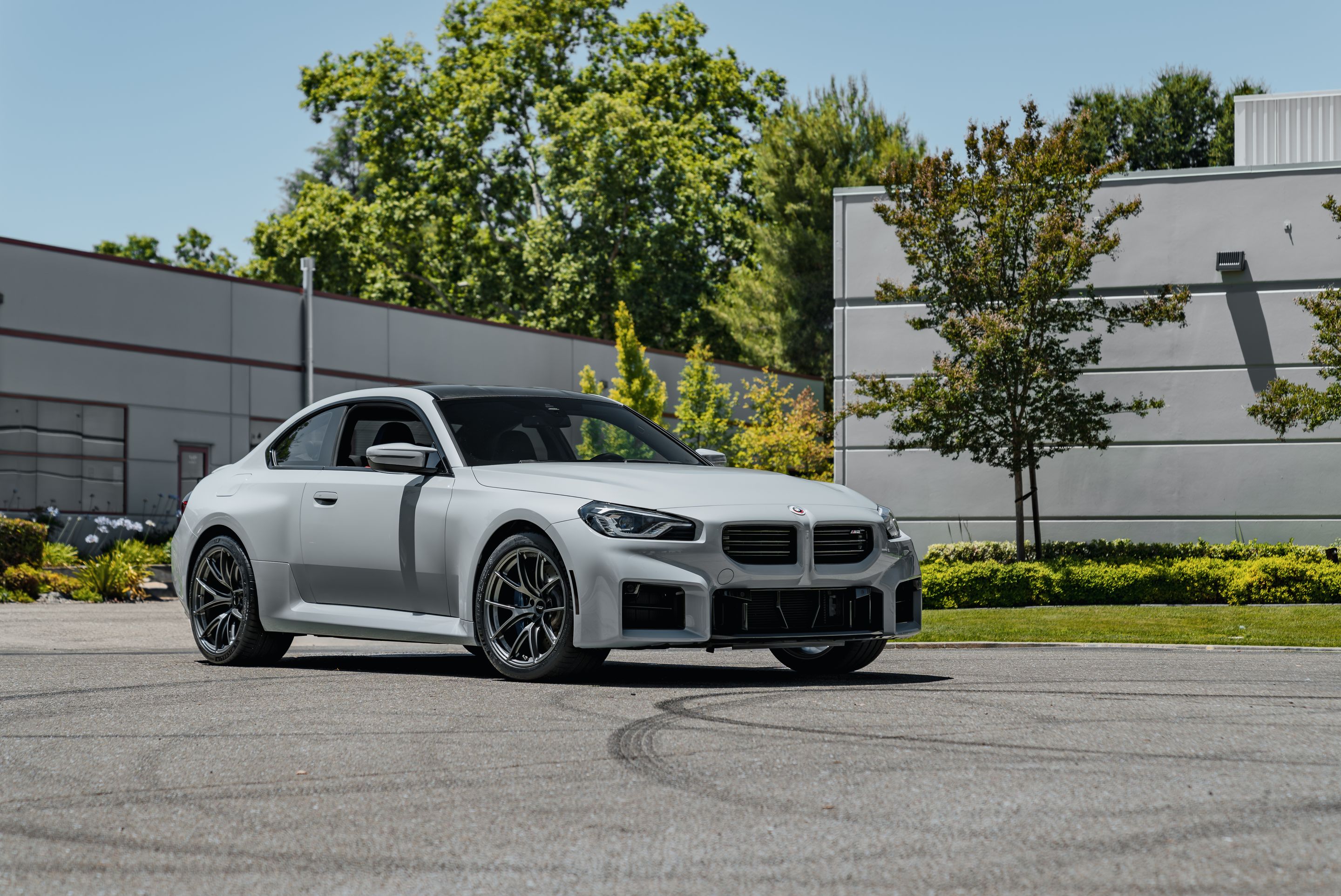 Grey BMW G87 M2 with 19"/20" VS-5RS Apex wheels in Anthracite
