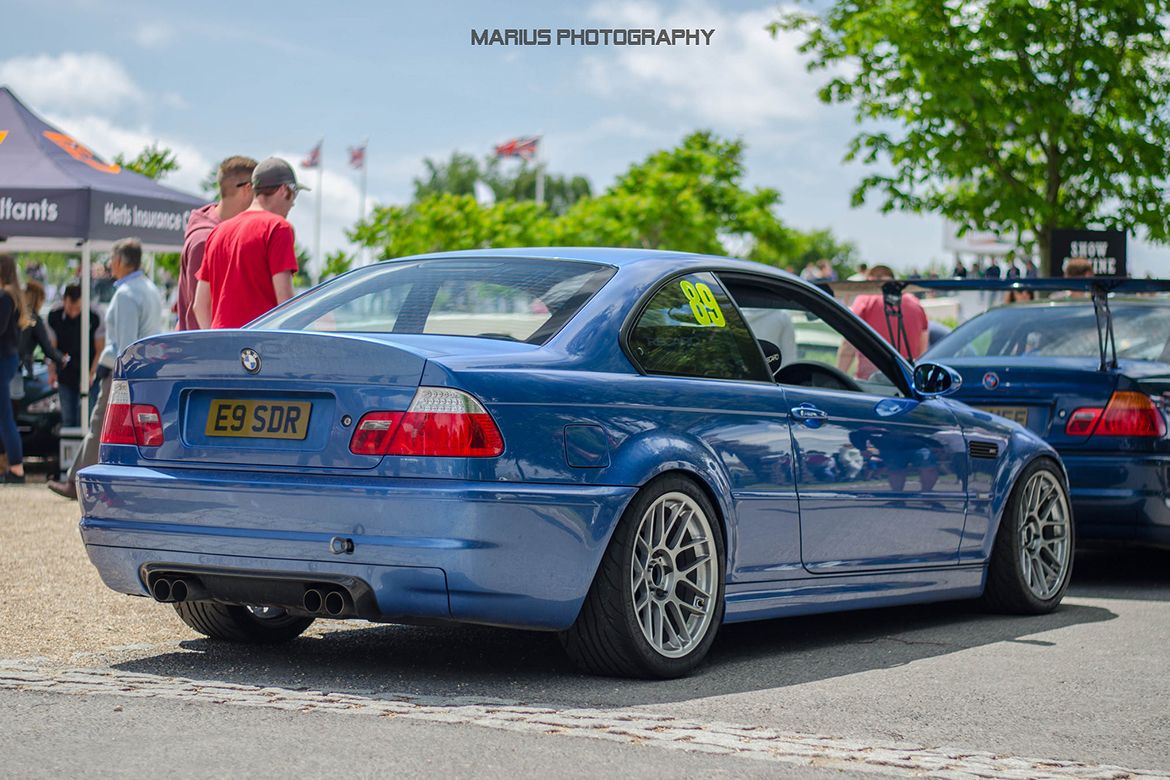 Blue BMW E46 M3 with 18" ARC-8 Apex wheels in Hyper Silver