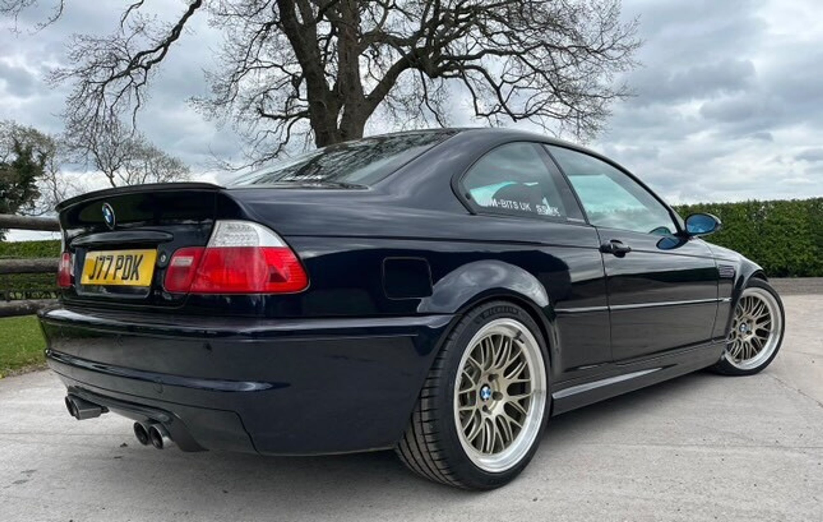 Black BMW E46 M3 with 18" ML-10RT Apex wheels in Machined Lip Gloss Motorsport Gold