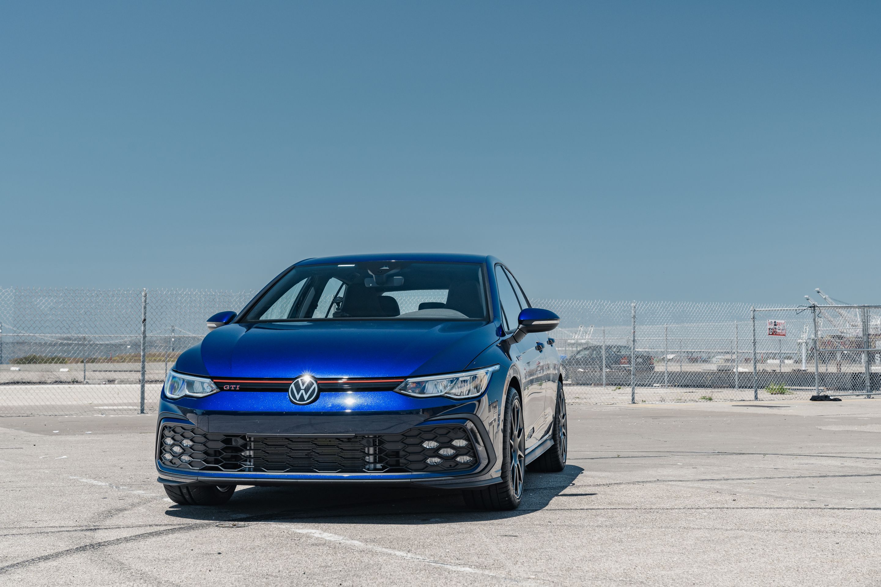 Blue VW MK8 GTI with 18" SM-10 Apex wheels in Anthracite