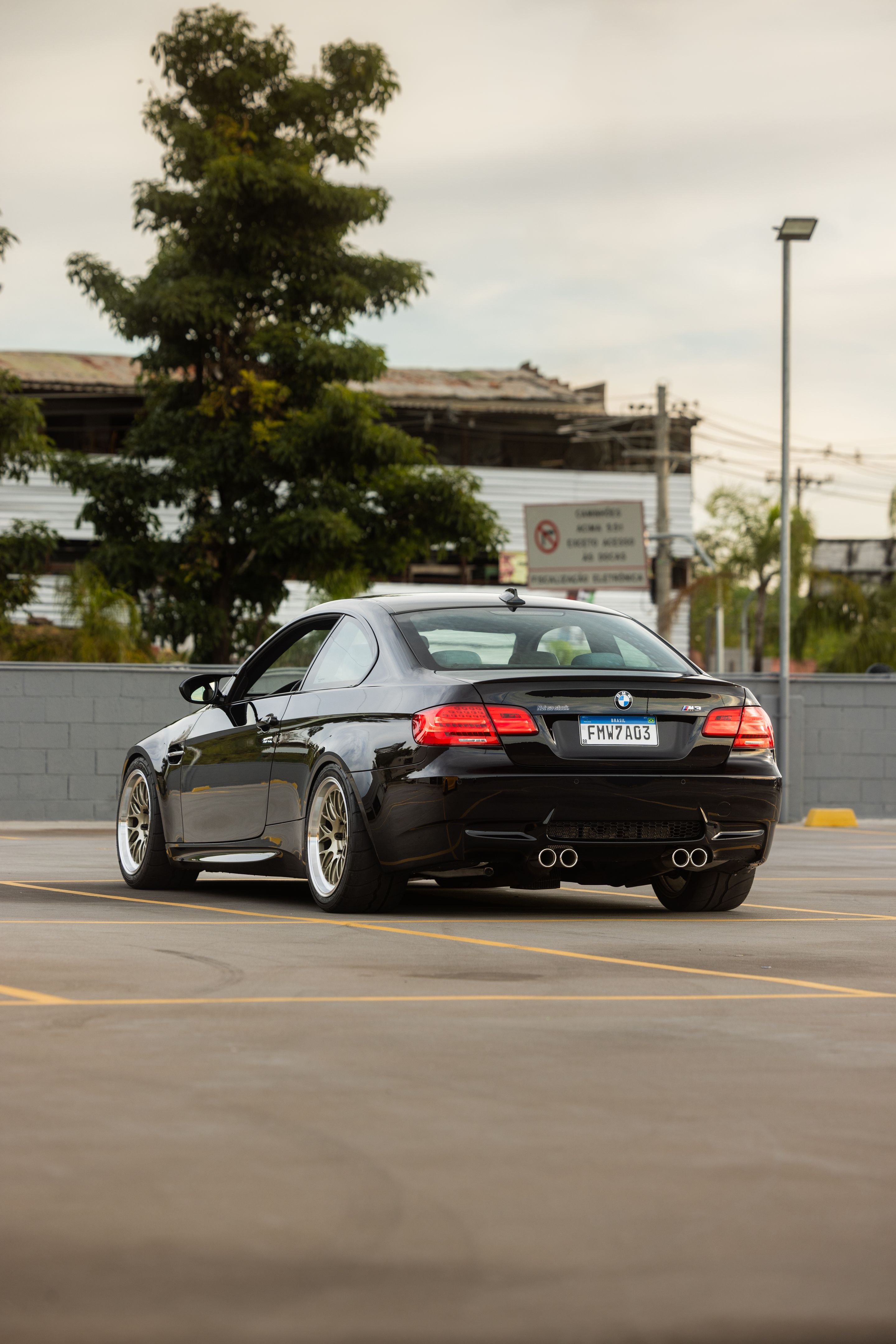 Black BMW E92 Coupe M3 with 18" ML-10RT Apex wheels in Machined Lip Gloss Motorsport Gold