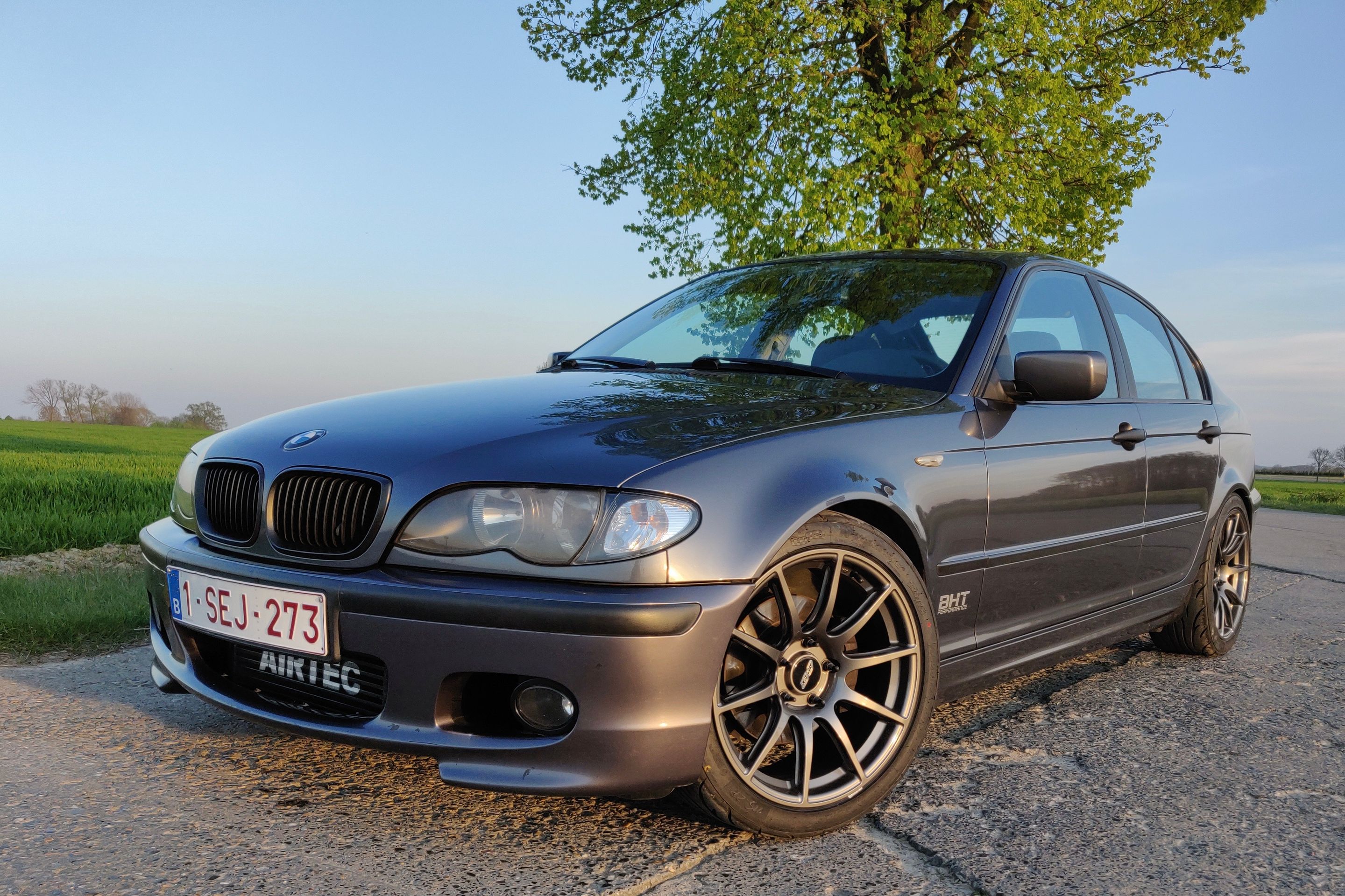 Grey BMW E46 3 Series with 18" SM-10 Apex wheels in Anthracite