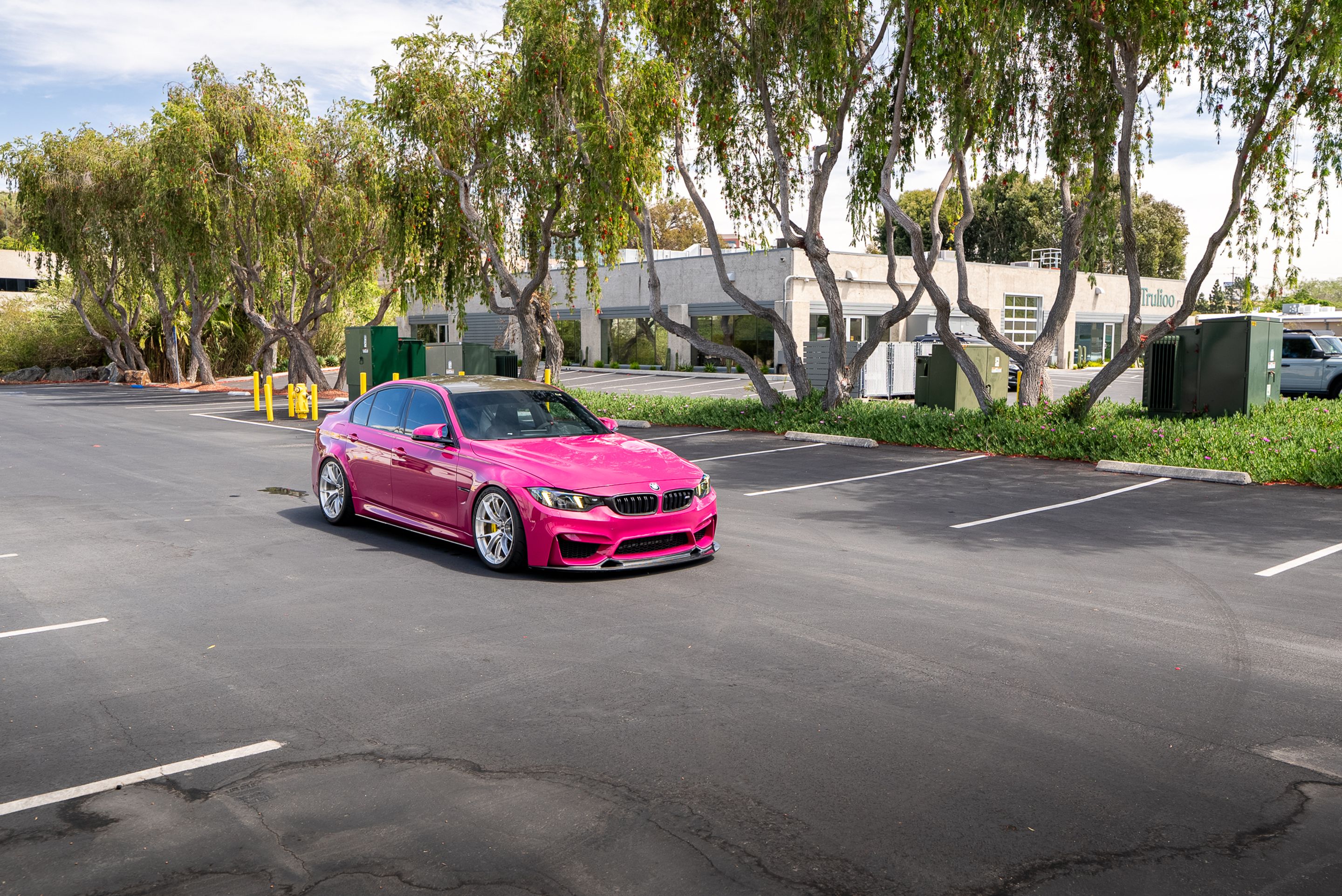 Pink BMW F80 M3 with 19" VS-5RS Apex wheels in Brushed Clear