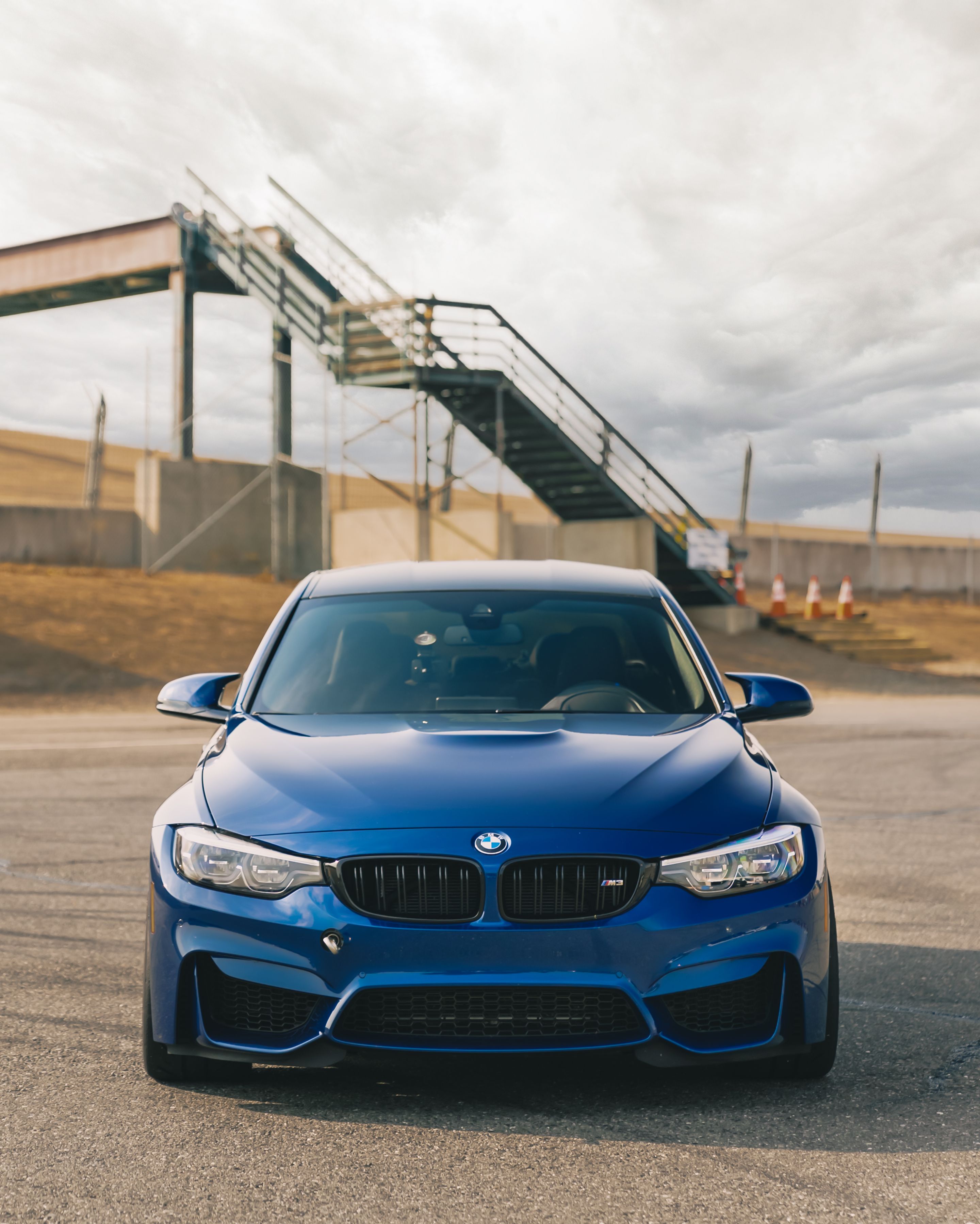 Blue BMW F80 M3 with 18" EC-7R Apex wheels in Anthracite