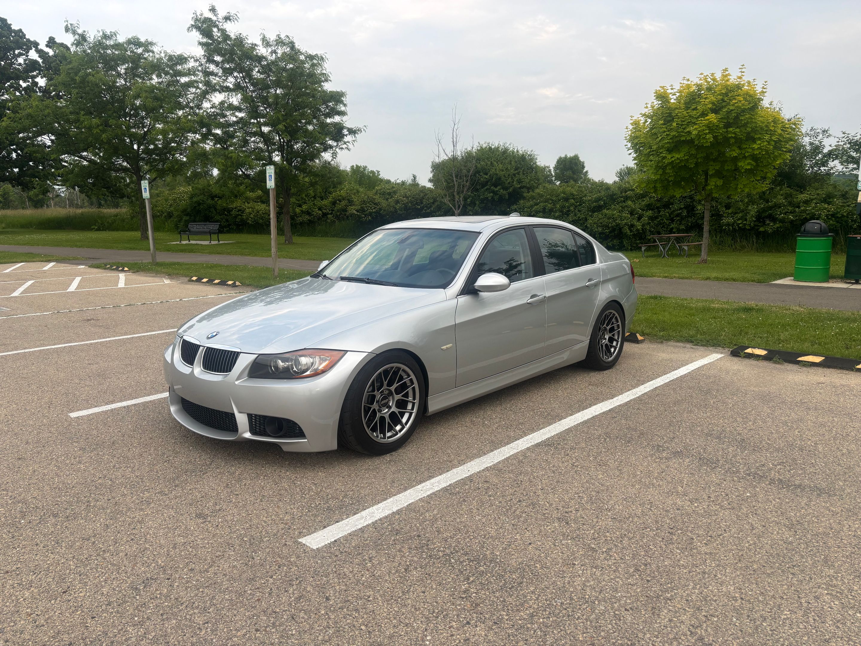 Silver BMW 3 Series with 17" ARC-8 Apex wheels in Hyper Black