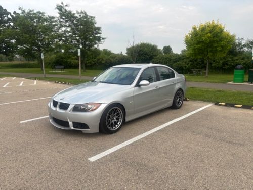 Silver BMW 3 Series - ARC-8 in Hyper Black