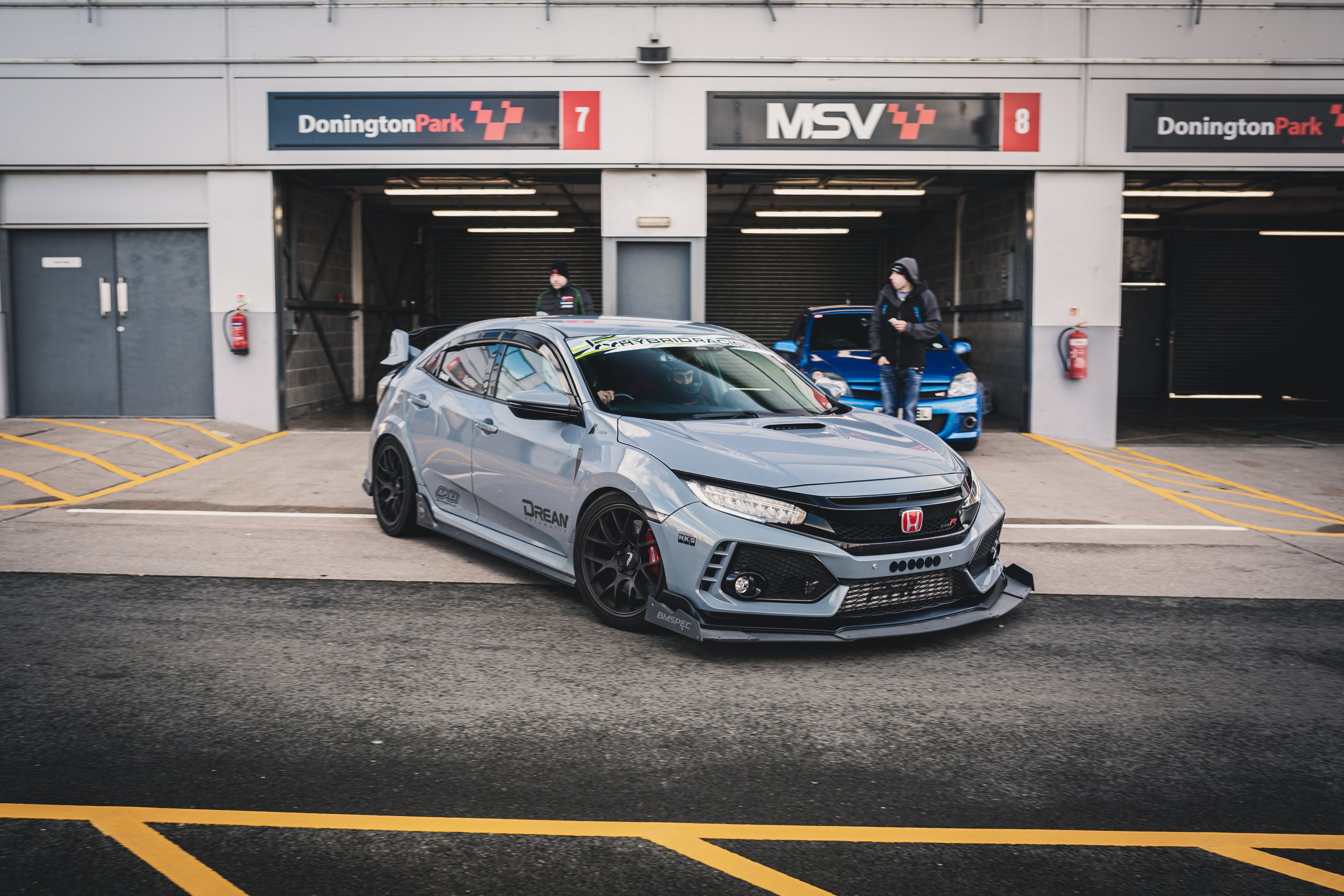 Grey Honda FK8 Civic Type-R with 18" EC-7 Apex wheels in Anthracite