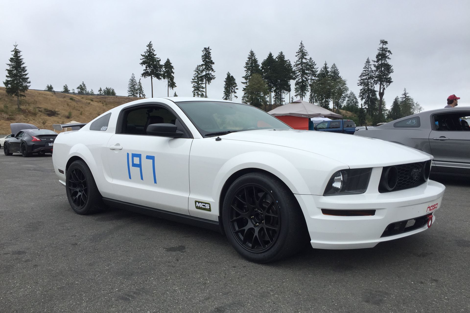 Ford S197 Mustang GT with 18