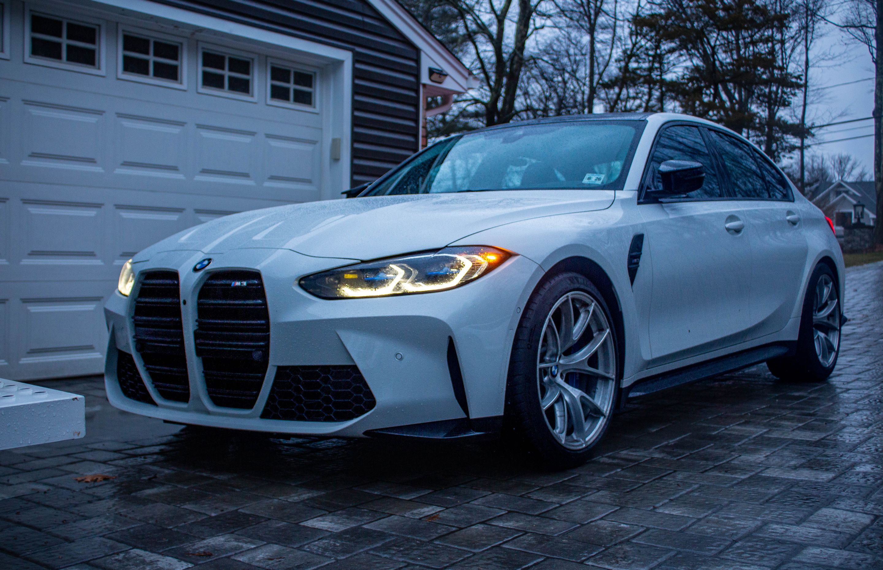 White BMW G80 M3 with 19" VS-5RS Apex wheels in Brushed Clear