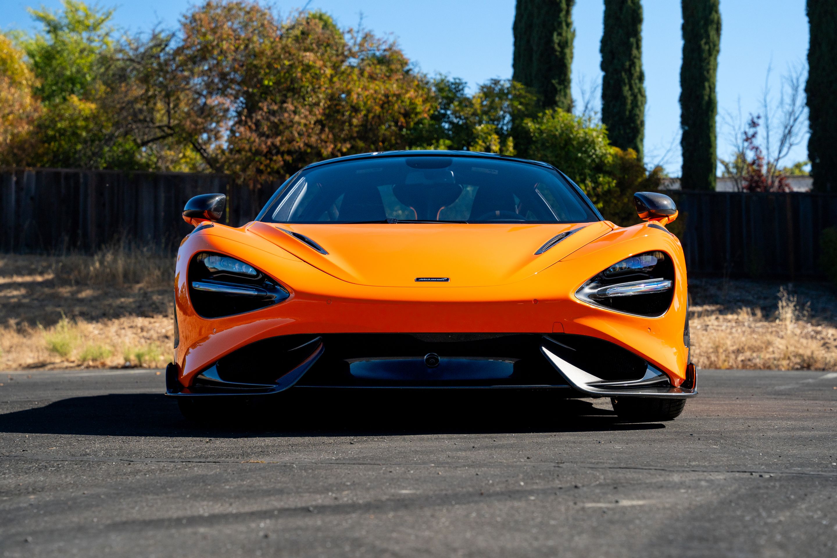Orange McLaren 765LT with 19"/20" VS-5RS Apex wheels in Anthracite