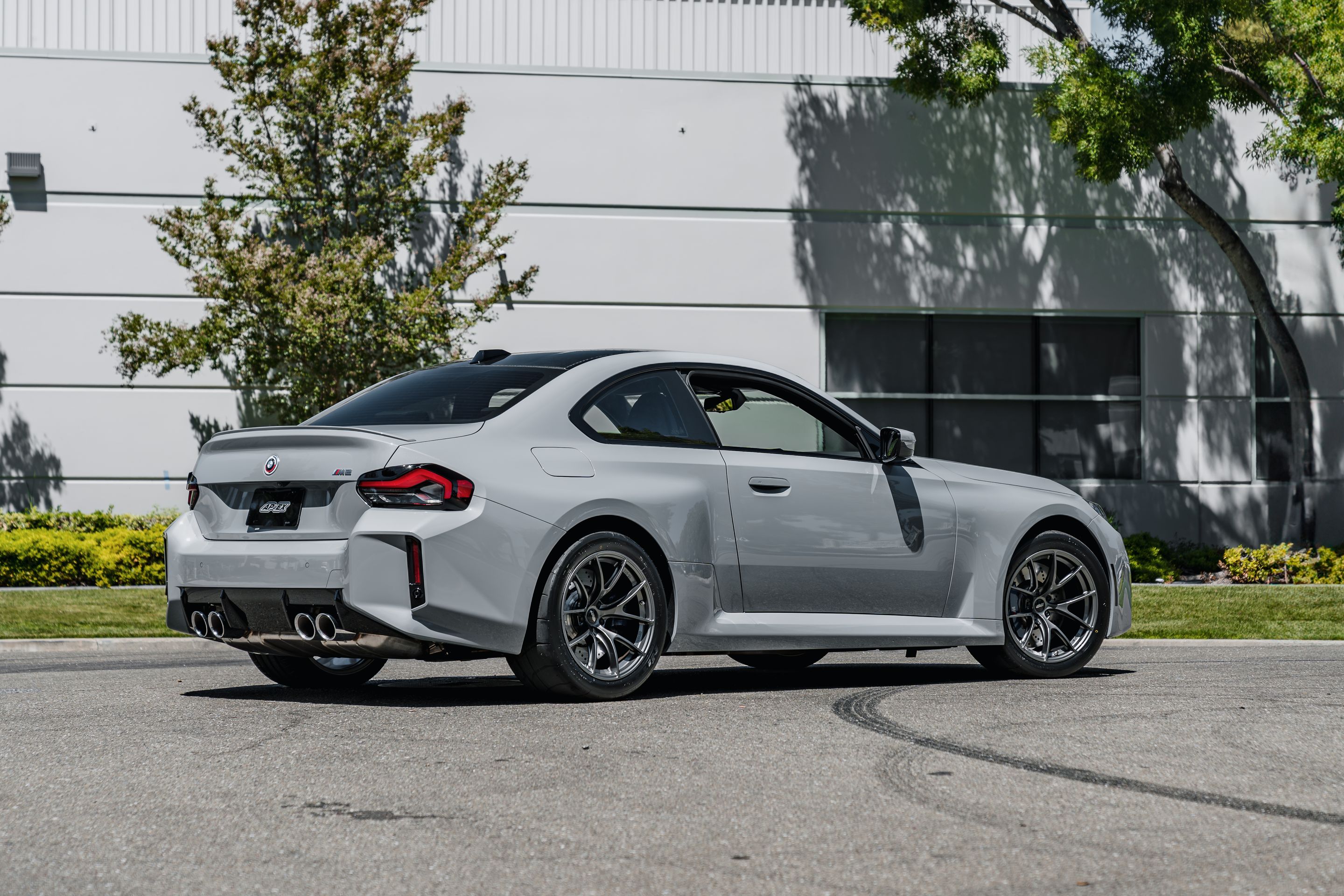 Grey BMW G87 M2 with 18" VS-5RS Apex wheels in Anthracite