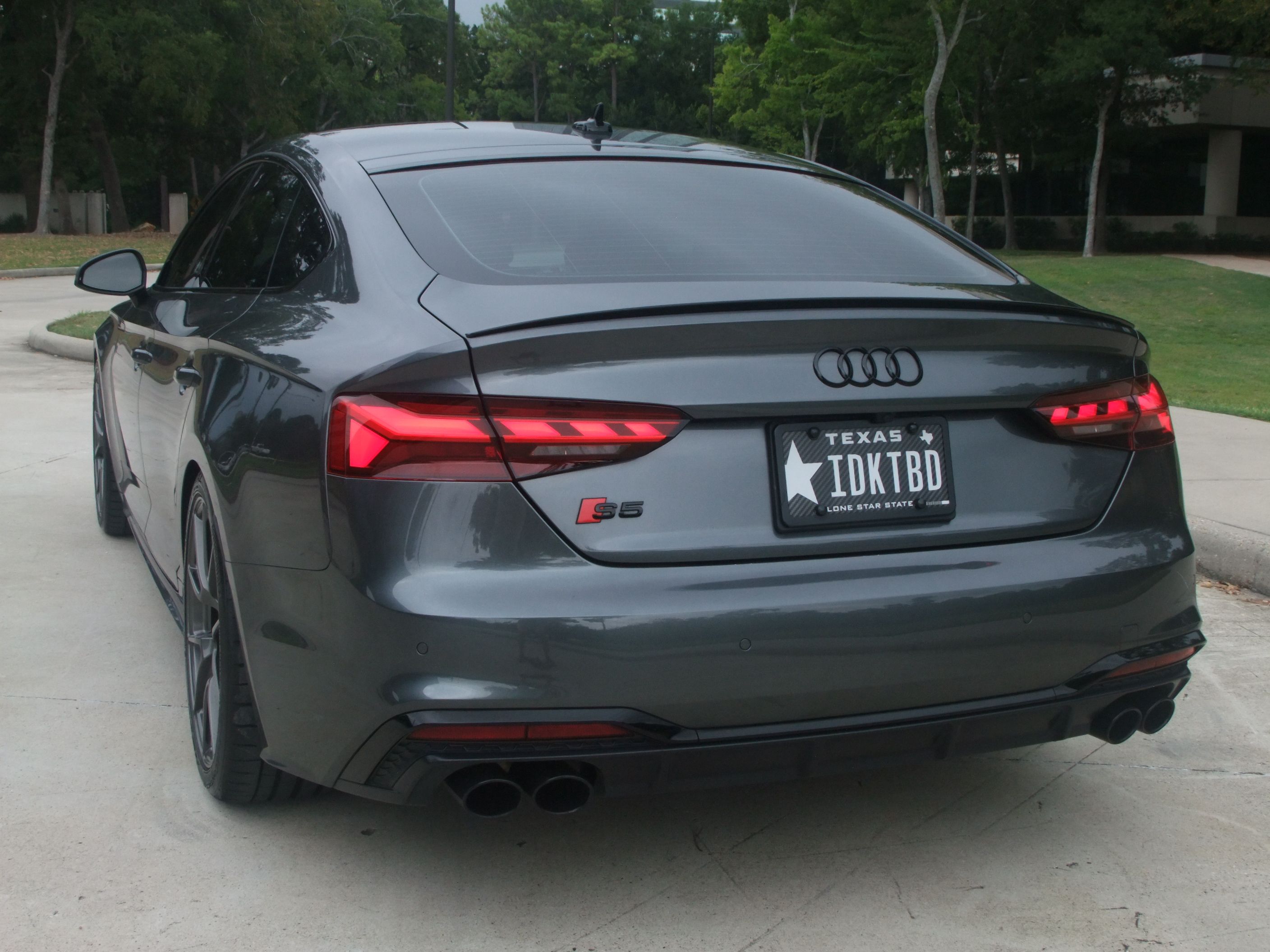 Grey Audi B9 S5 with 19" VS-5 Apex wheels in Anthracite