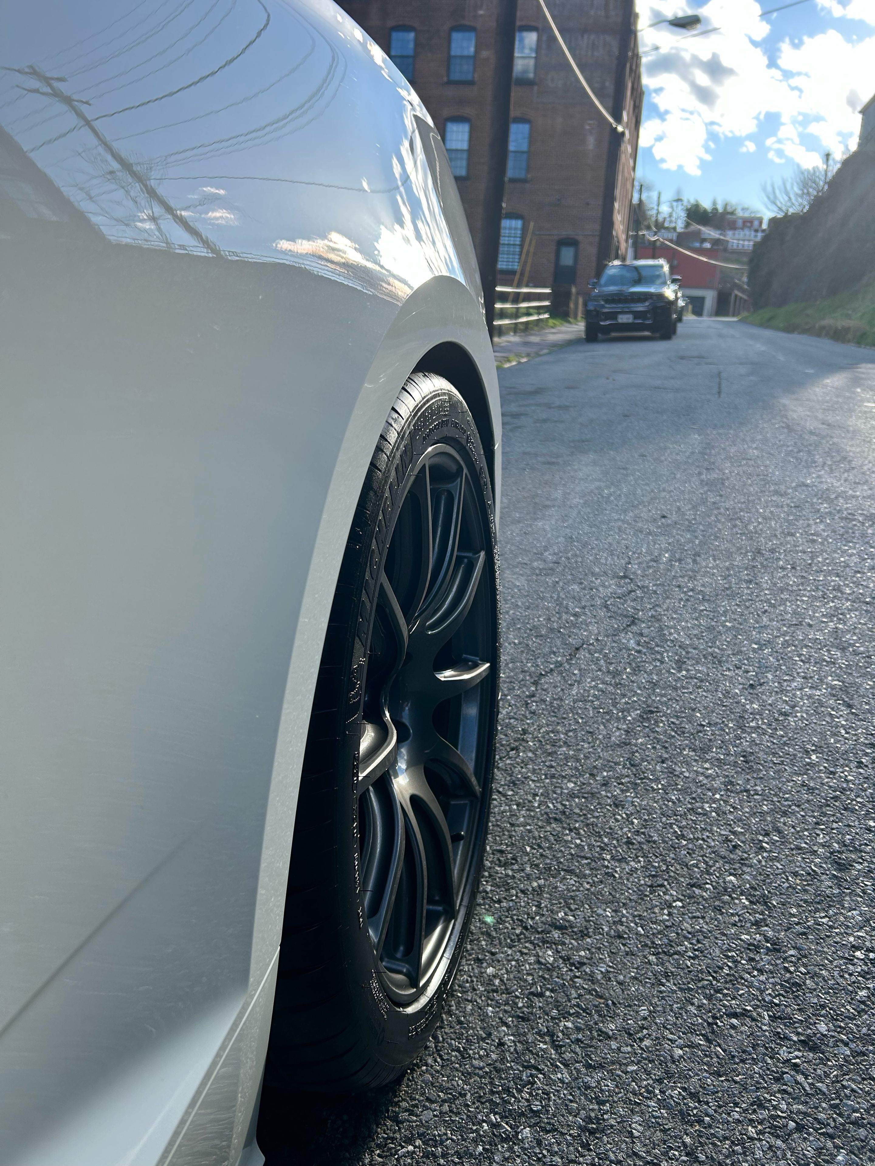 White Audi B9 S5 with 19" SM-10 Apex wheels in Anthracite