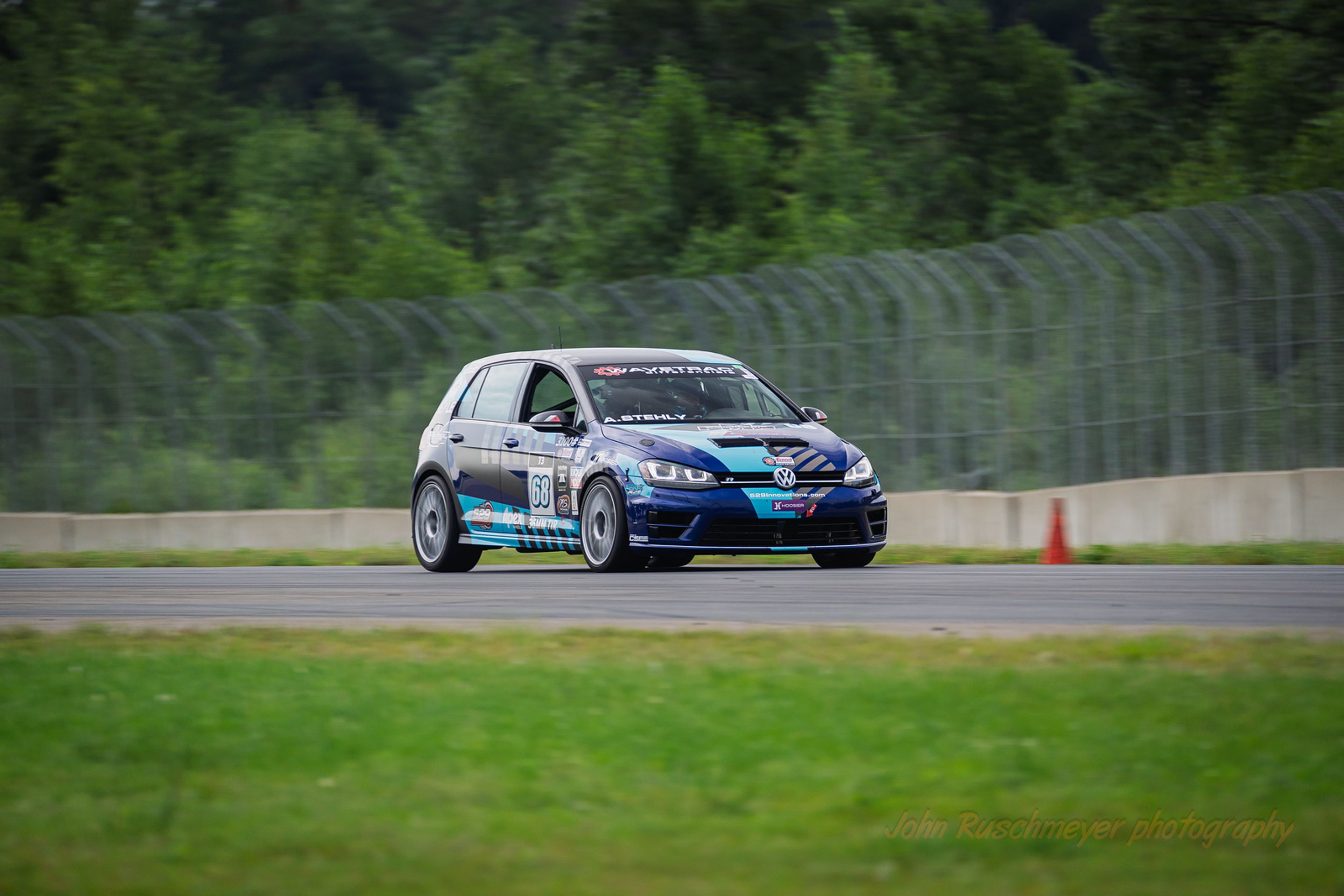 Race Livery VW MK7 Golf R with 18" SM-10 Apex wheels in Race Silver